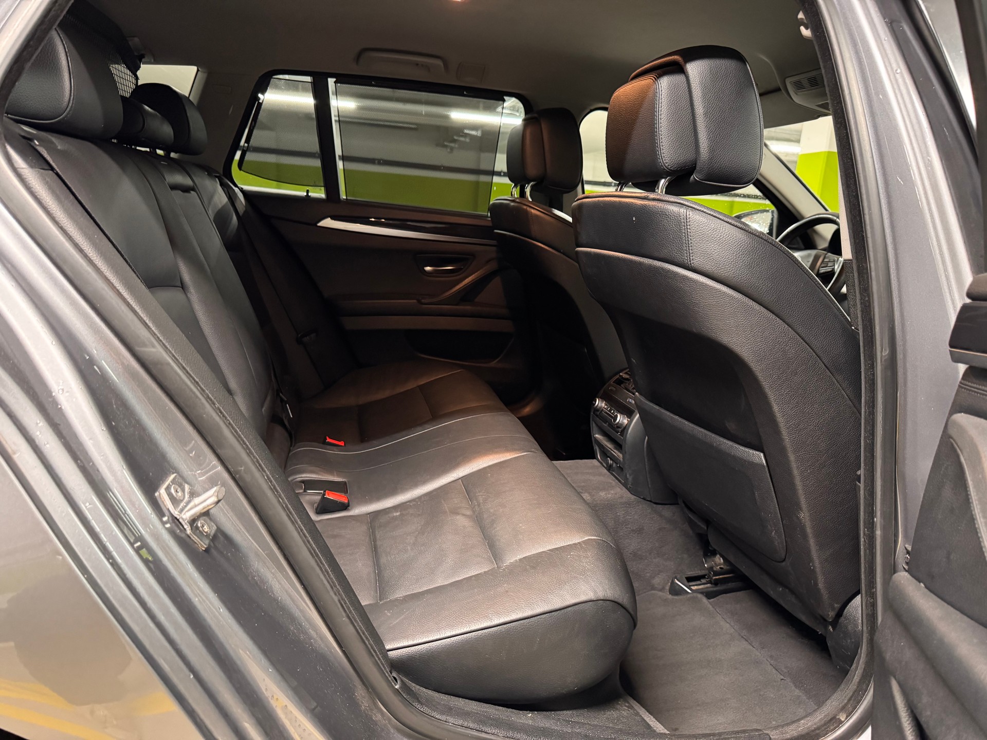 BMW 530d xDrive Touring Steptronic-image-14