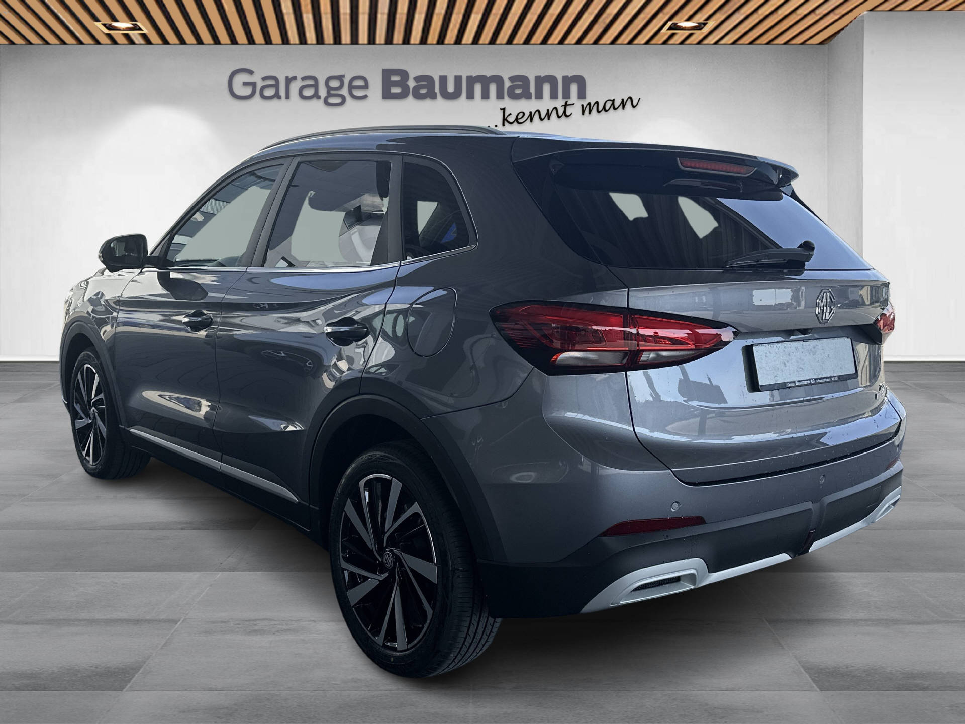 MG ZS 1.5 Hybrid+ Luxury-showroom-element-3