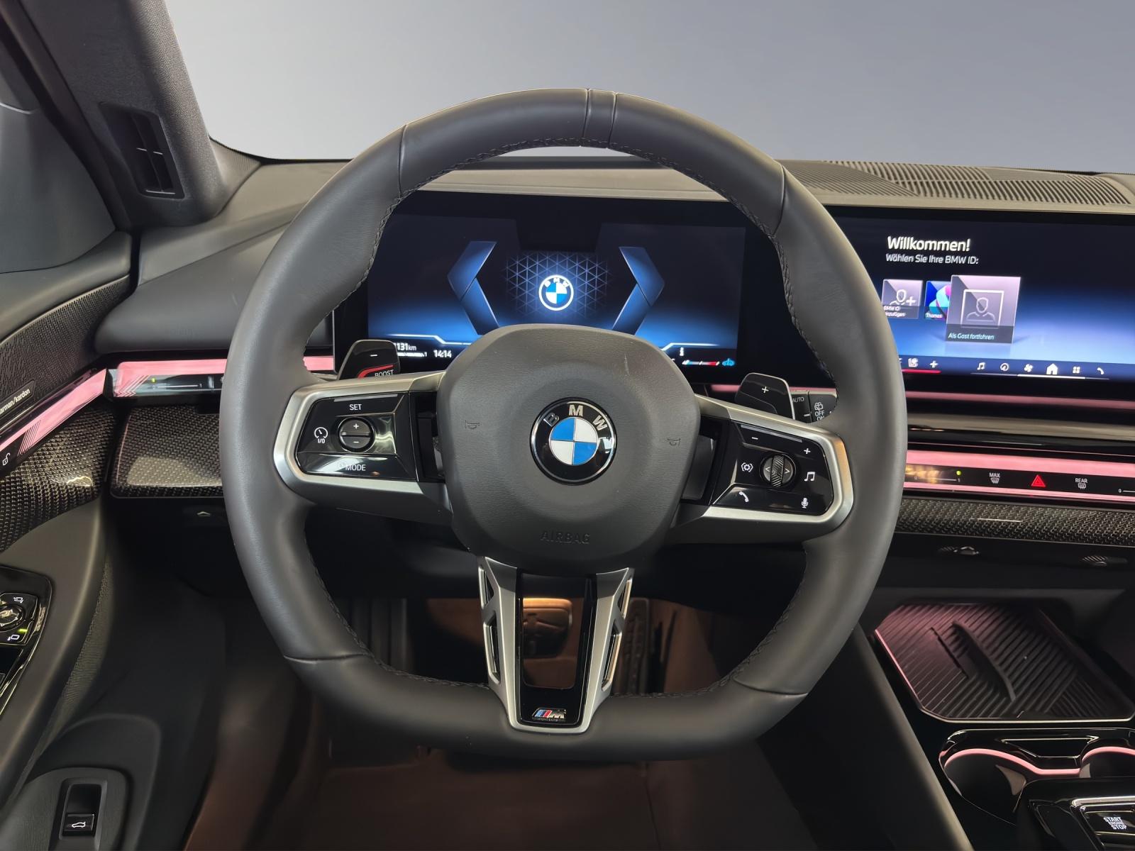 BMW 520d xDrive Touring-image-10