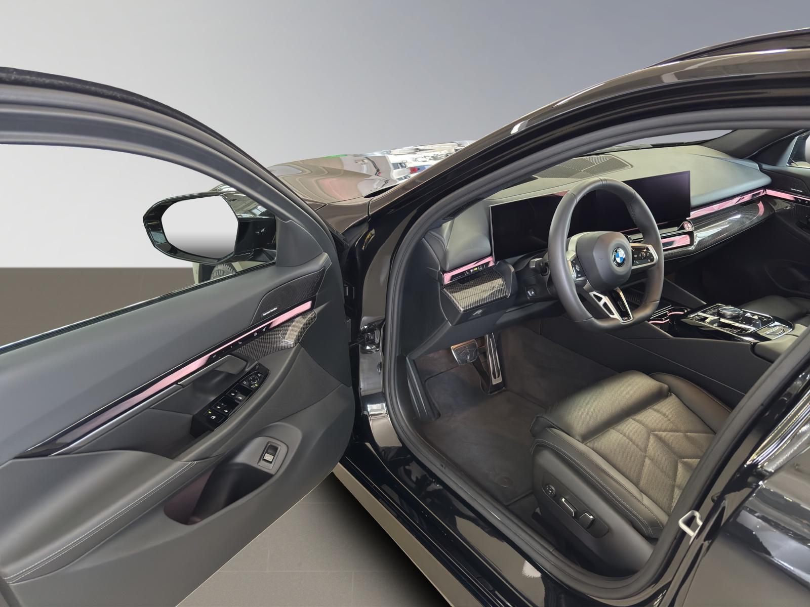 BMW 520d xDrive Touring-image-4