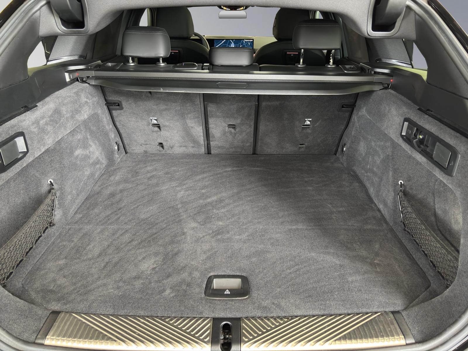 BMW 520d xDrive Touring-image-15