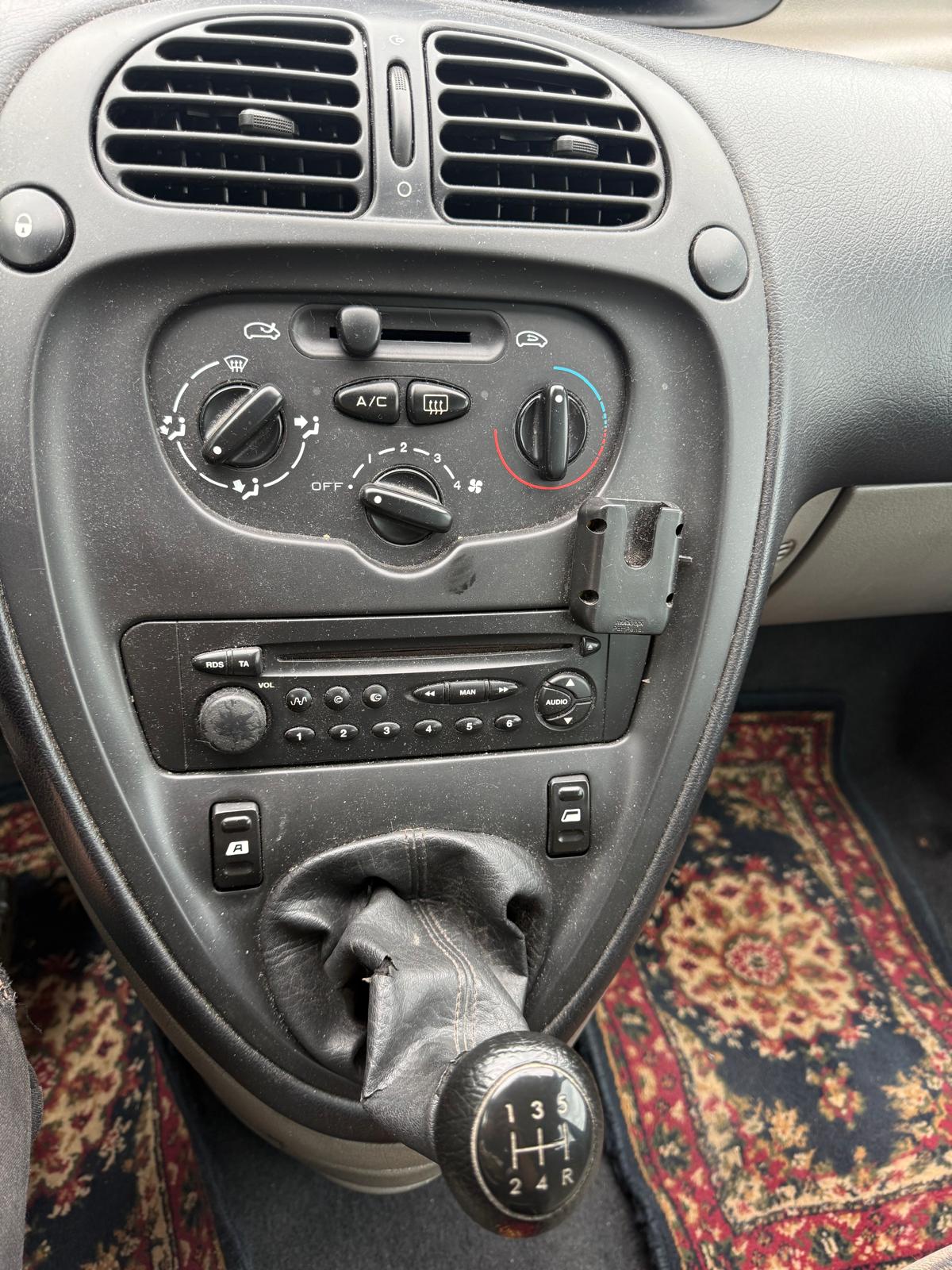 CITROEN Xsara Picasso 2.0 HDi Landscape-image-11