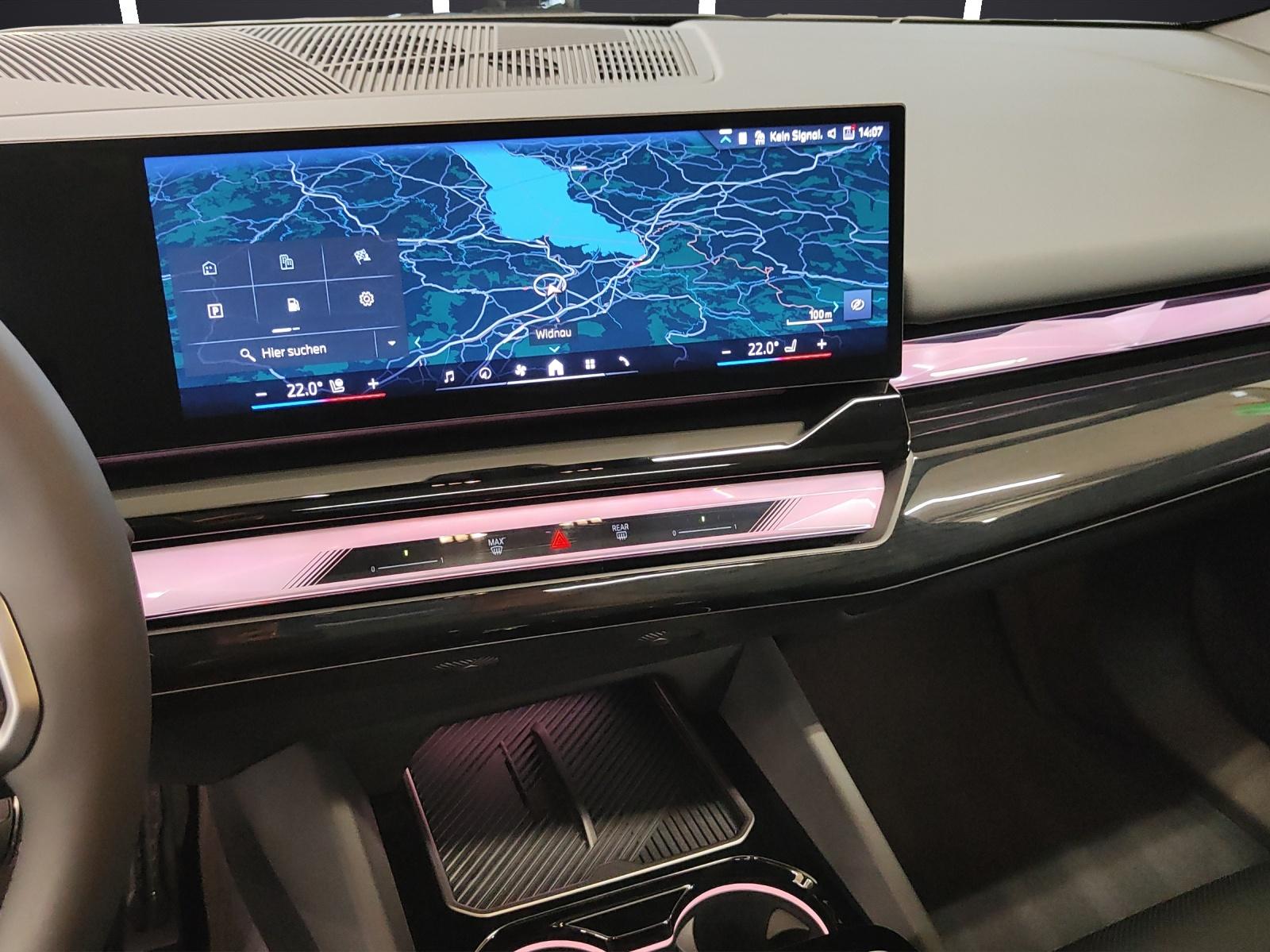 BMW 550e xDrive Touring-image-13