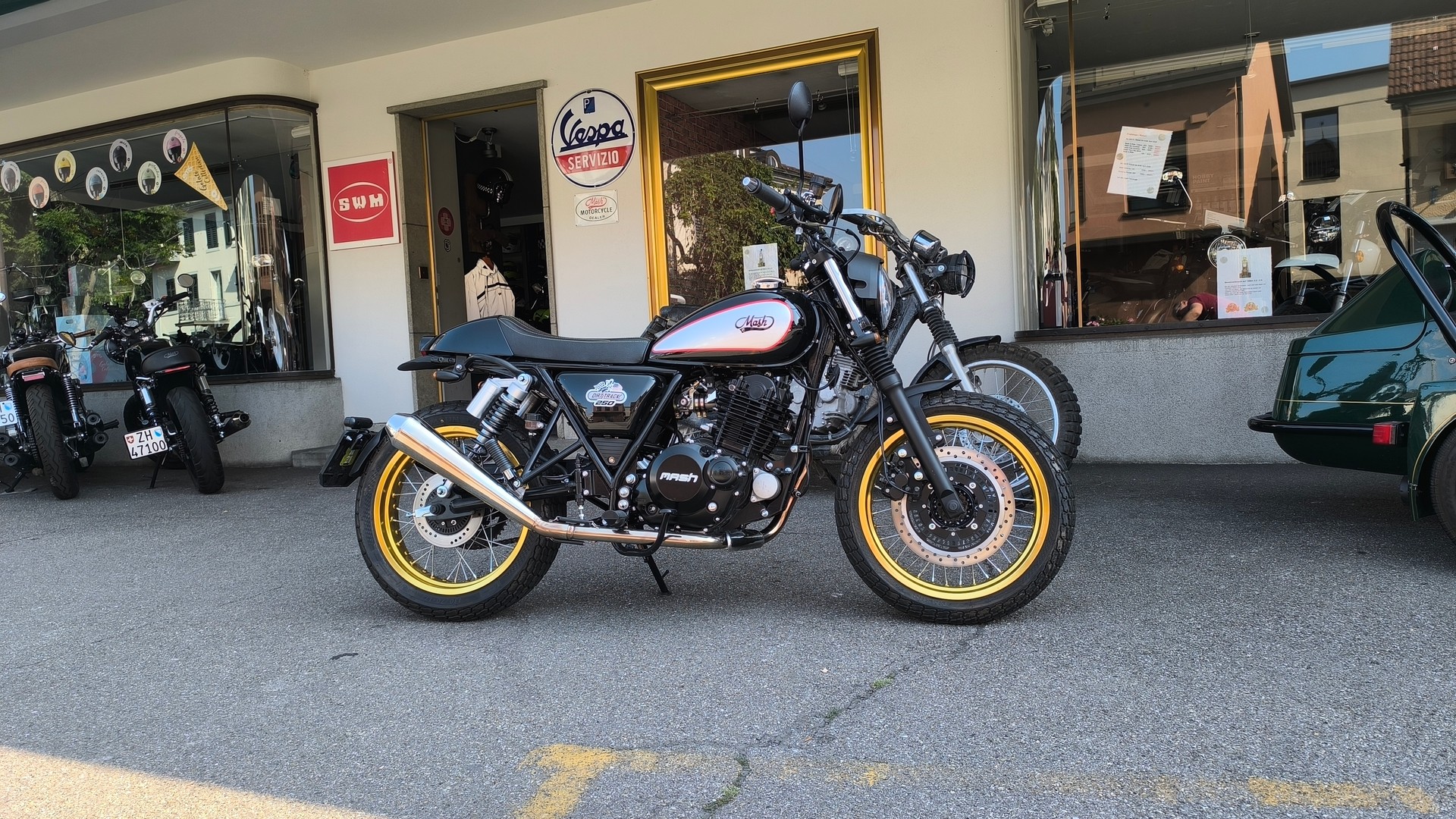 MASH 250 Dirt Track-image-0