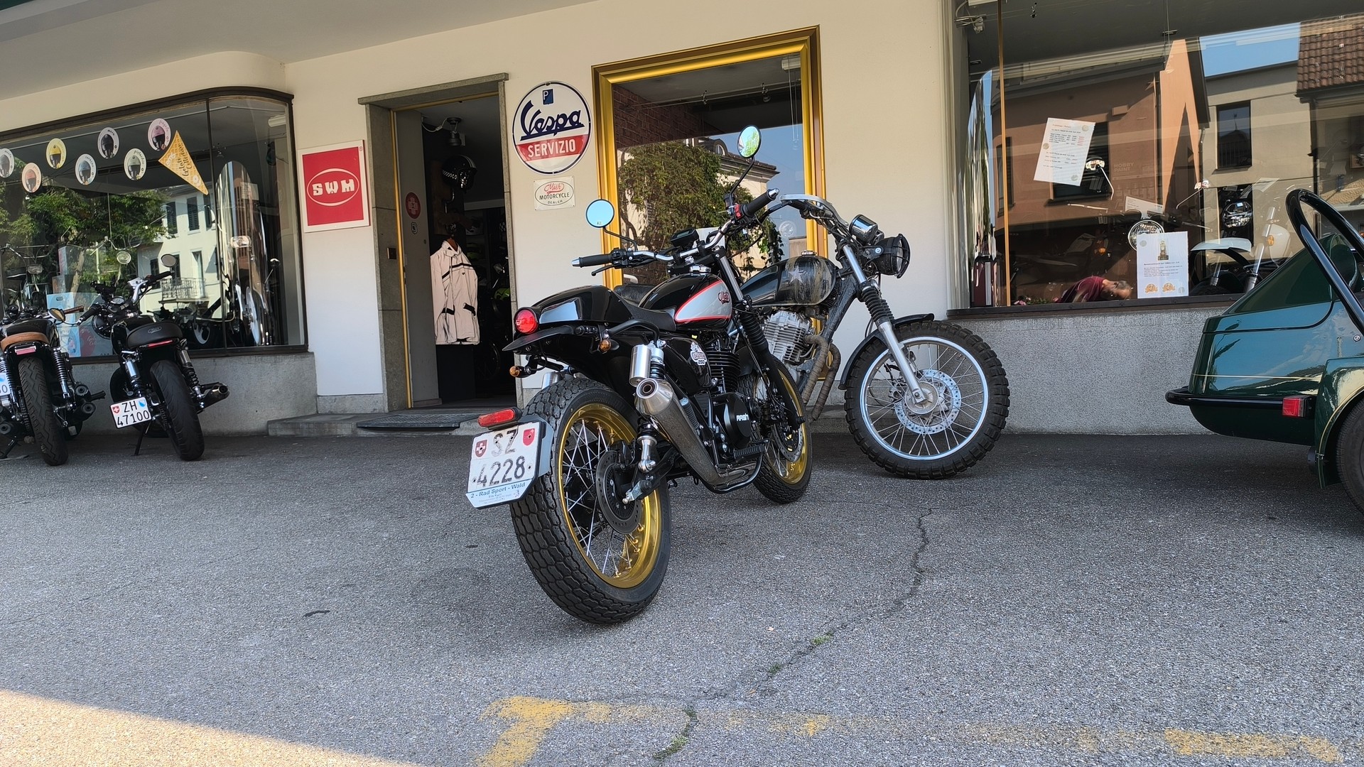MASH 250 Dirt Track-image-5