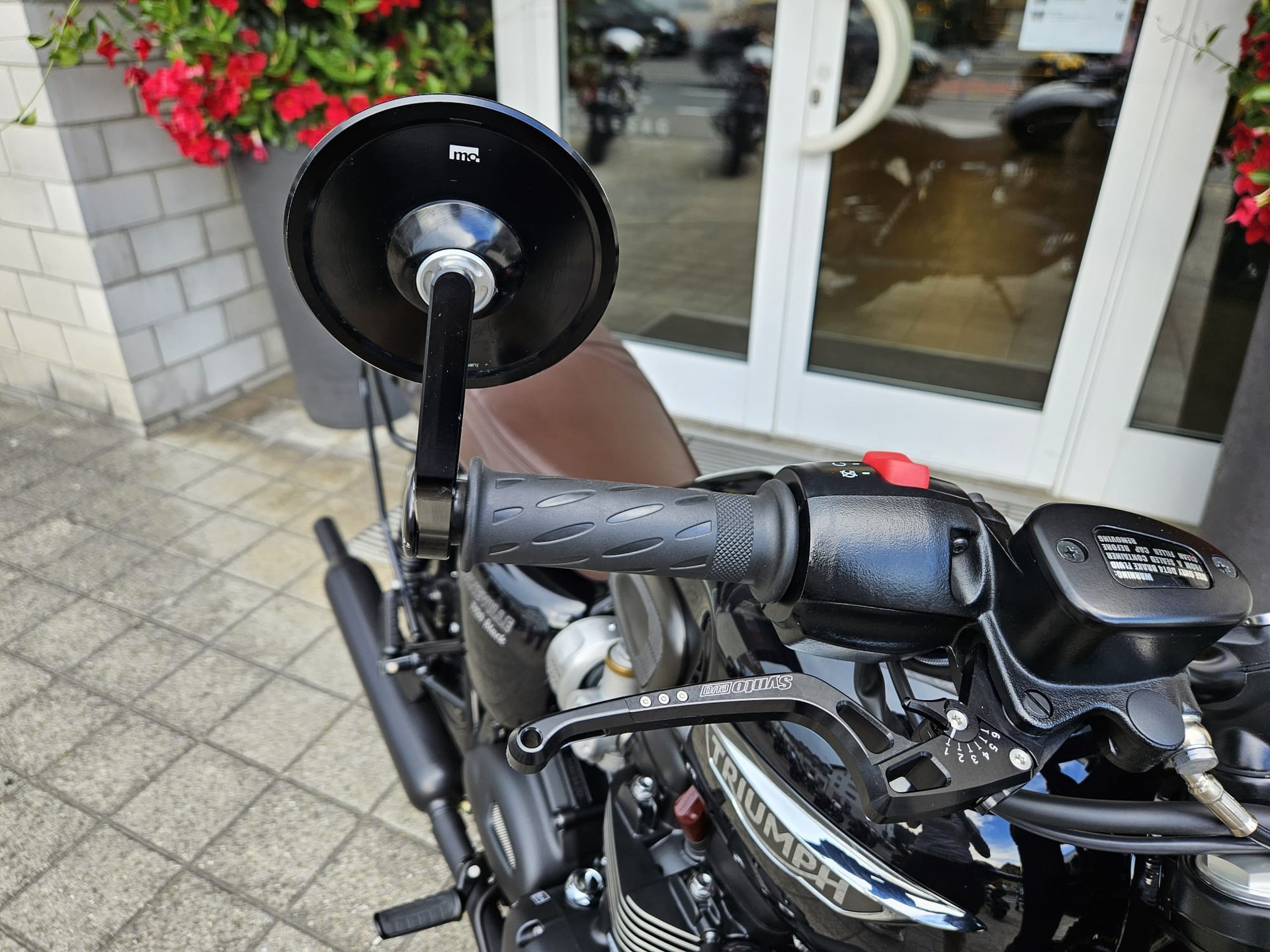 TRIUMPH Bonneville T120 Black-image-8