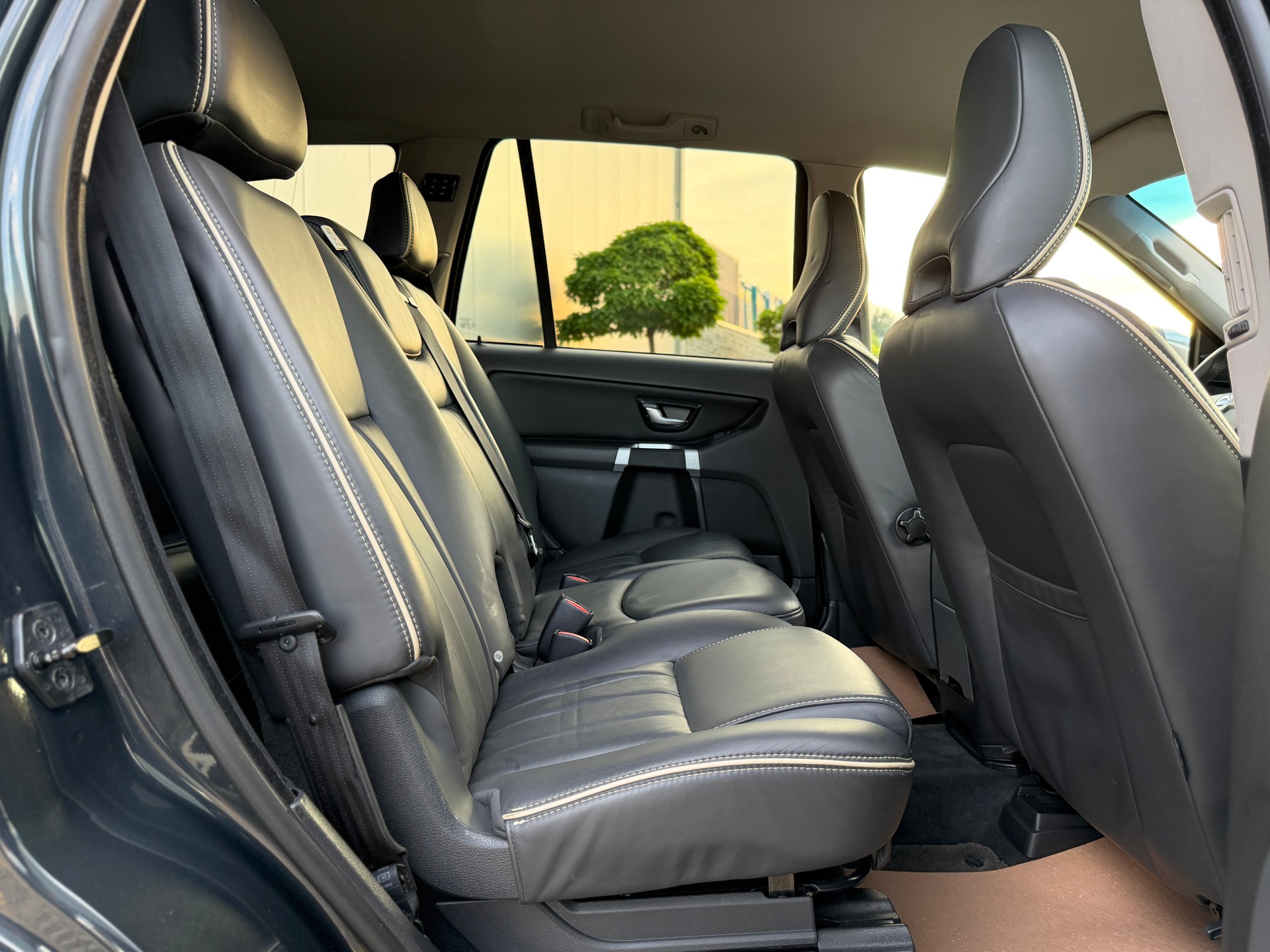 VOLVO XC90 D5 AWD Summum Geartronic-image-23