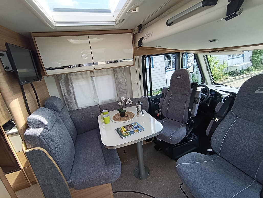 DETHLEFFS Globus I 6 GT***Absolutes Unikat auf dem Markt: Der einzige Dethleffs Globebus I 6 mit kraftvollen 160 PS!***-showroom-element-1