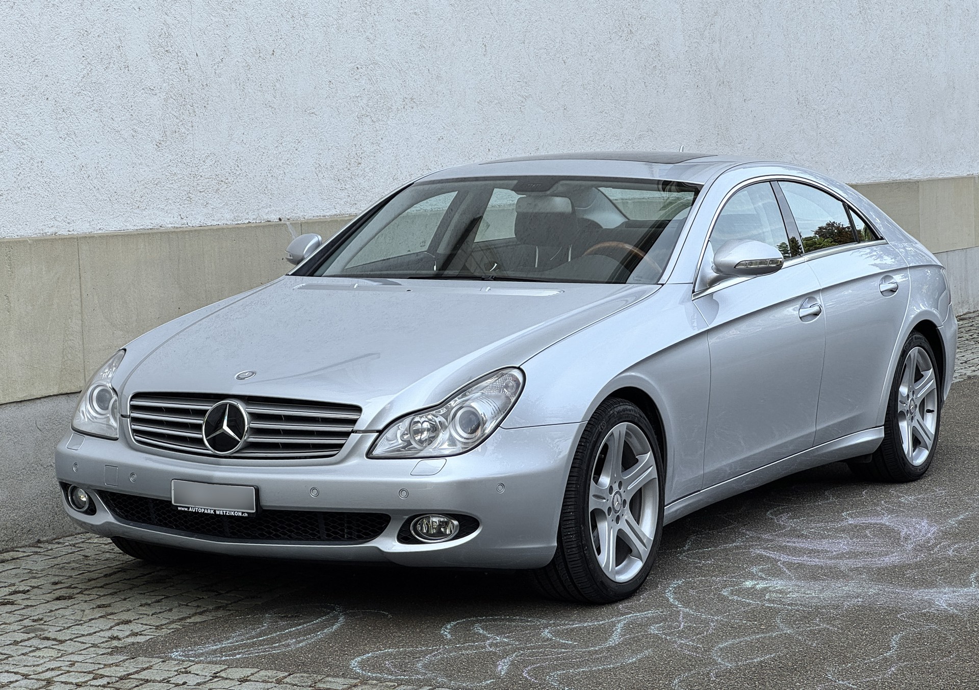 MERCEDES-BENZ CLS 500 V8