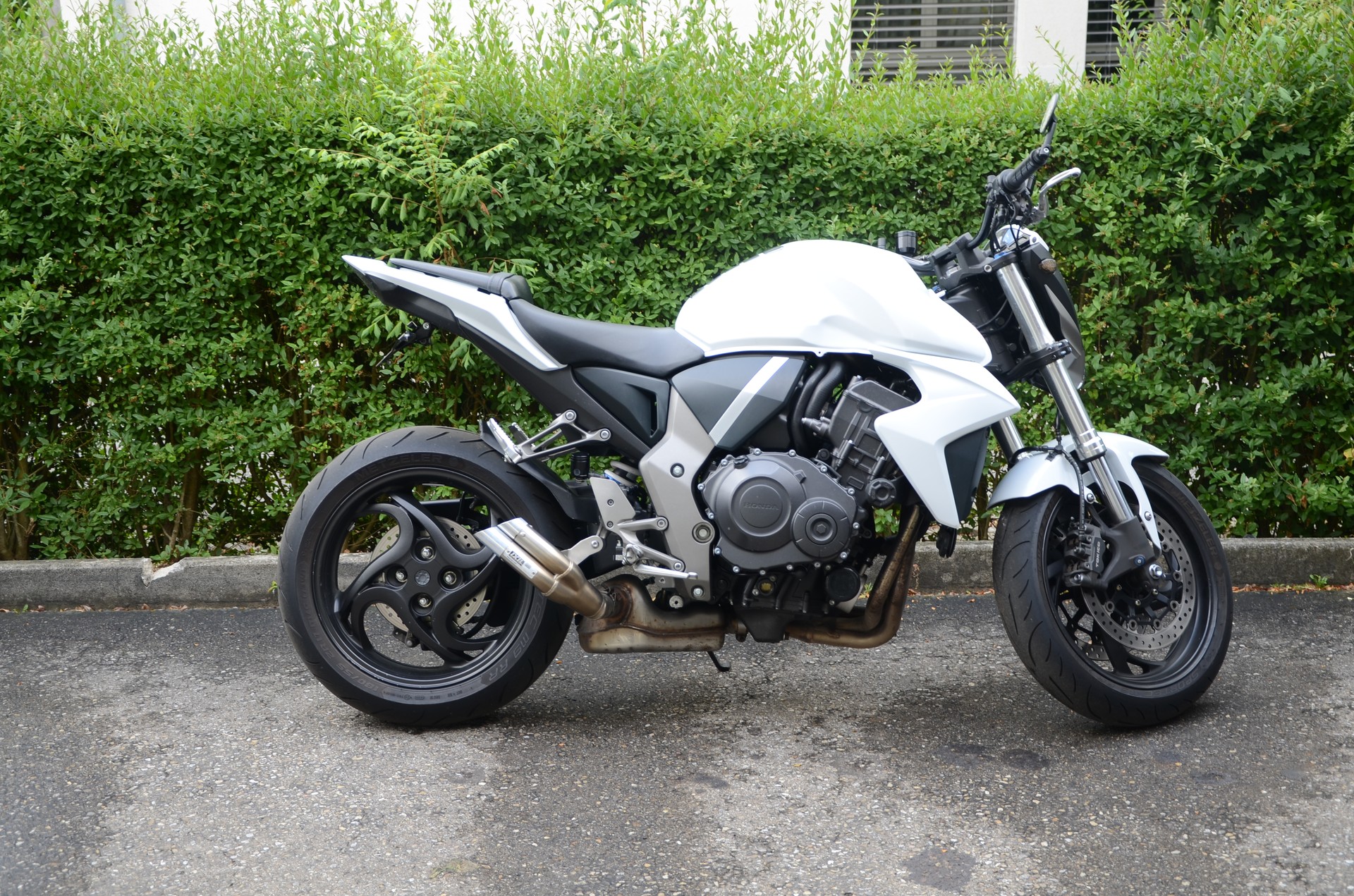 HONDA CB 1000 R ABS-image-3