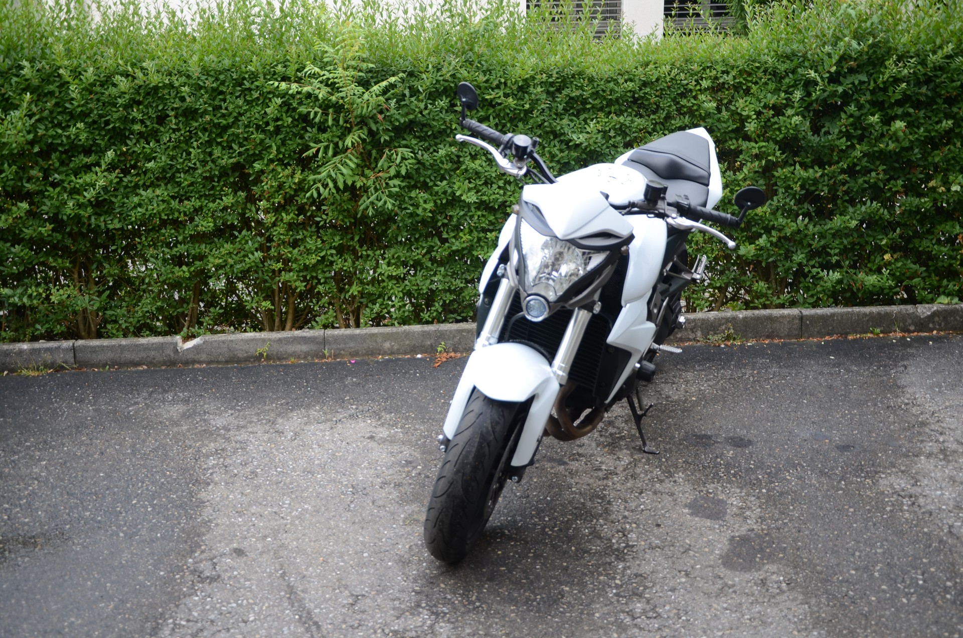 HONDA CB 1000 R ABS-image-1