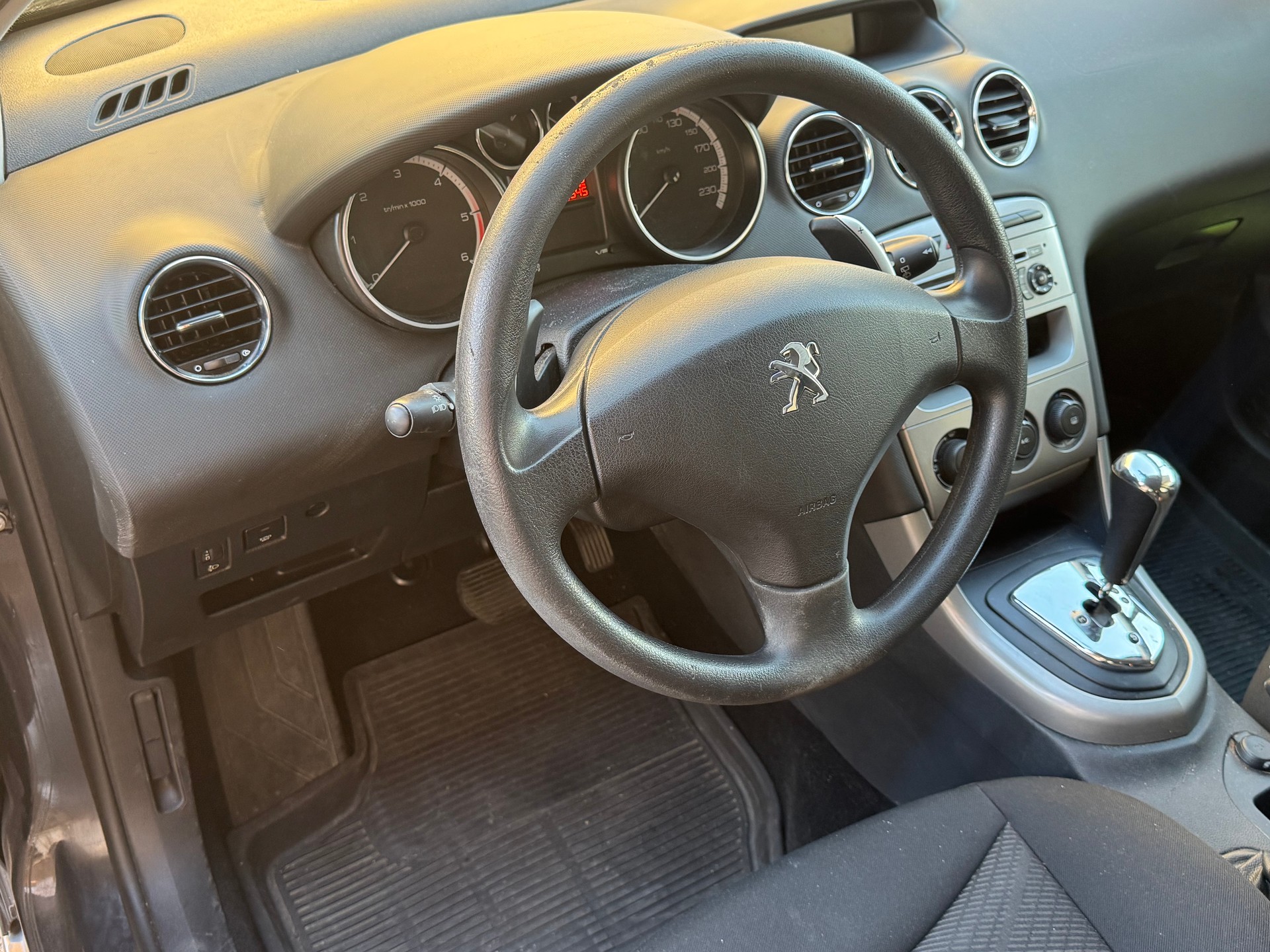 PEUGEOT 308 SW 1.6 HDI EGS6 ** ab MFK & Service **-image-5