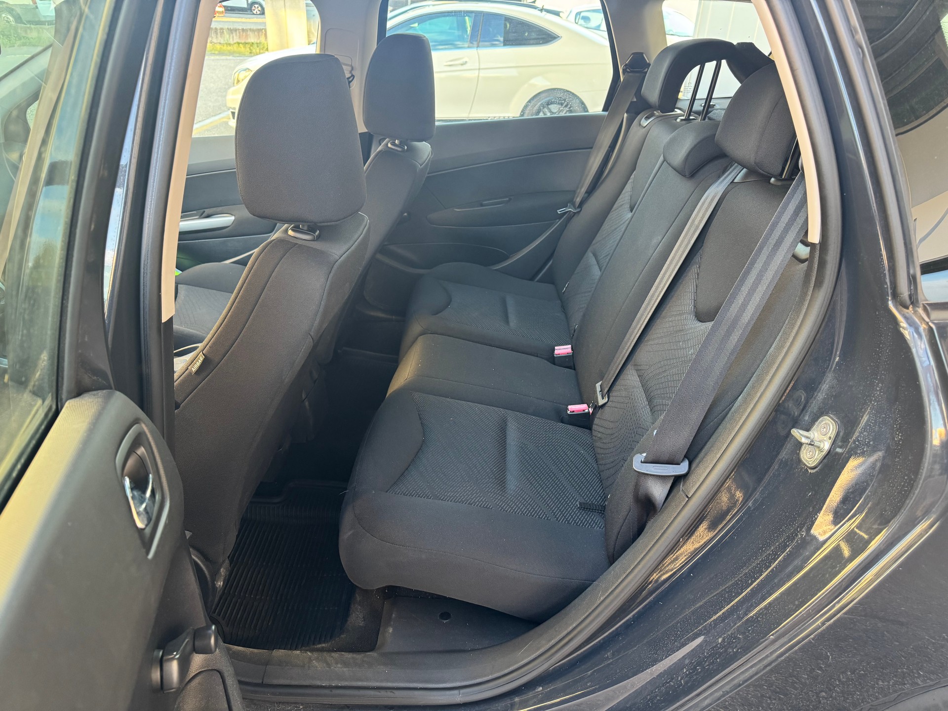 PEUGEOT 308 SW 1.6 HDI EGS6 ** ab MFK & Service **-image-7