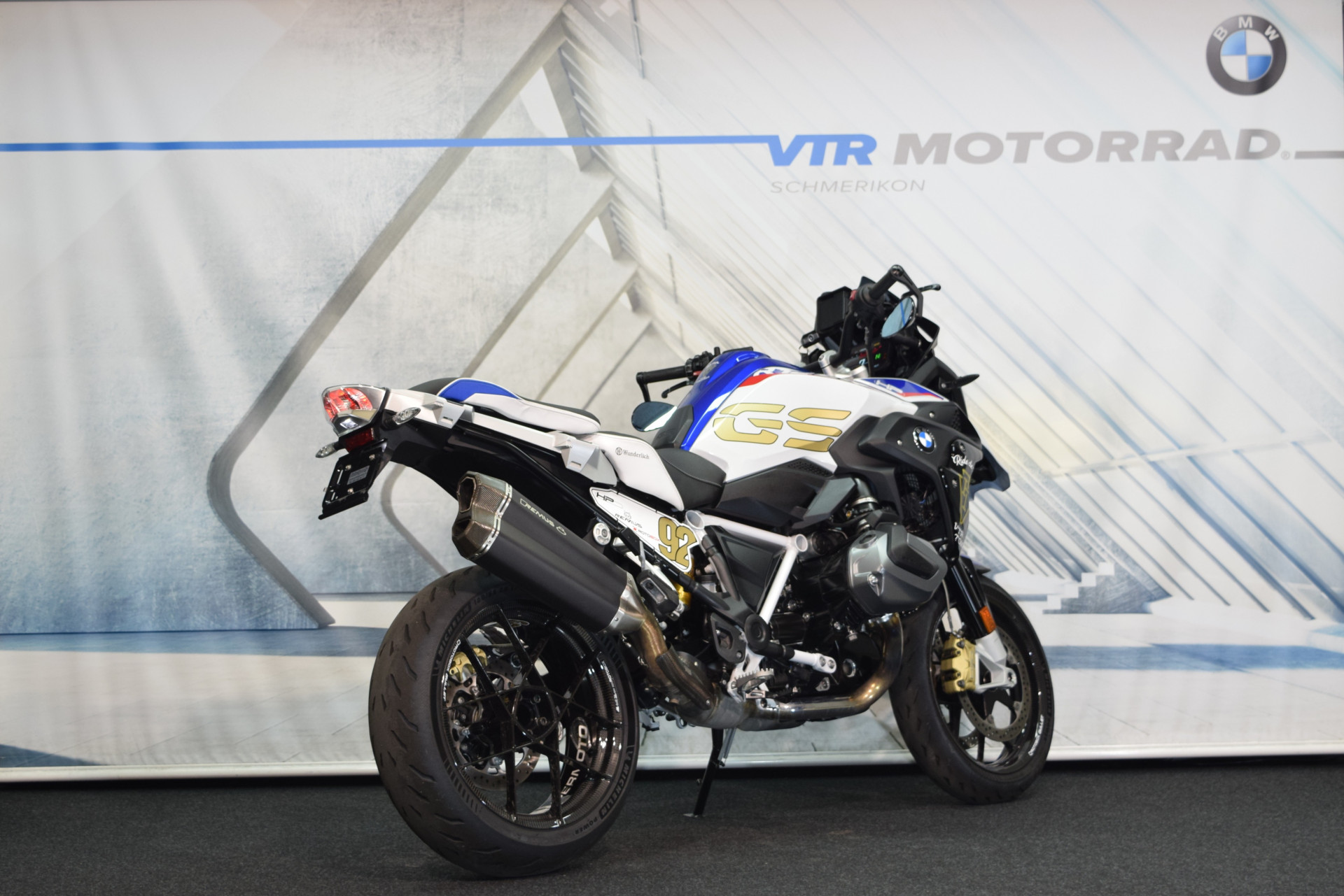 BMW R 1250 GS HP inkl. Rotobox Carbonräder & Remus-image-2