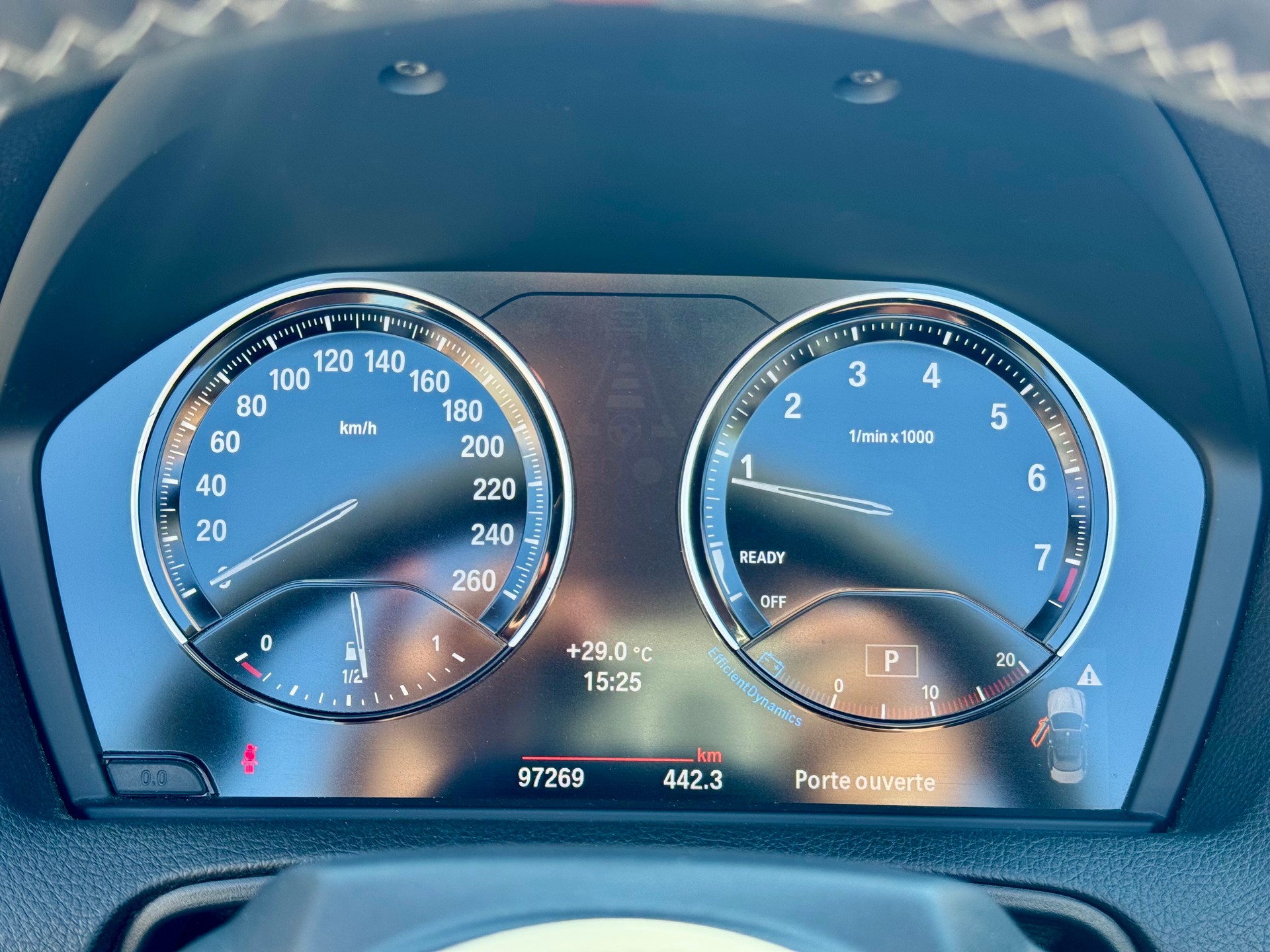 BMW M240i xDrive SAG-image-10