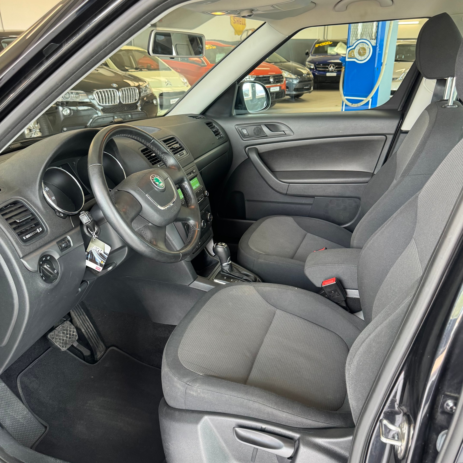 SKODA Yeti 1.8 TSI Elegance 4x4 DSG-image-10