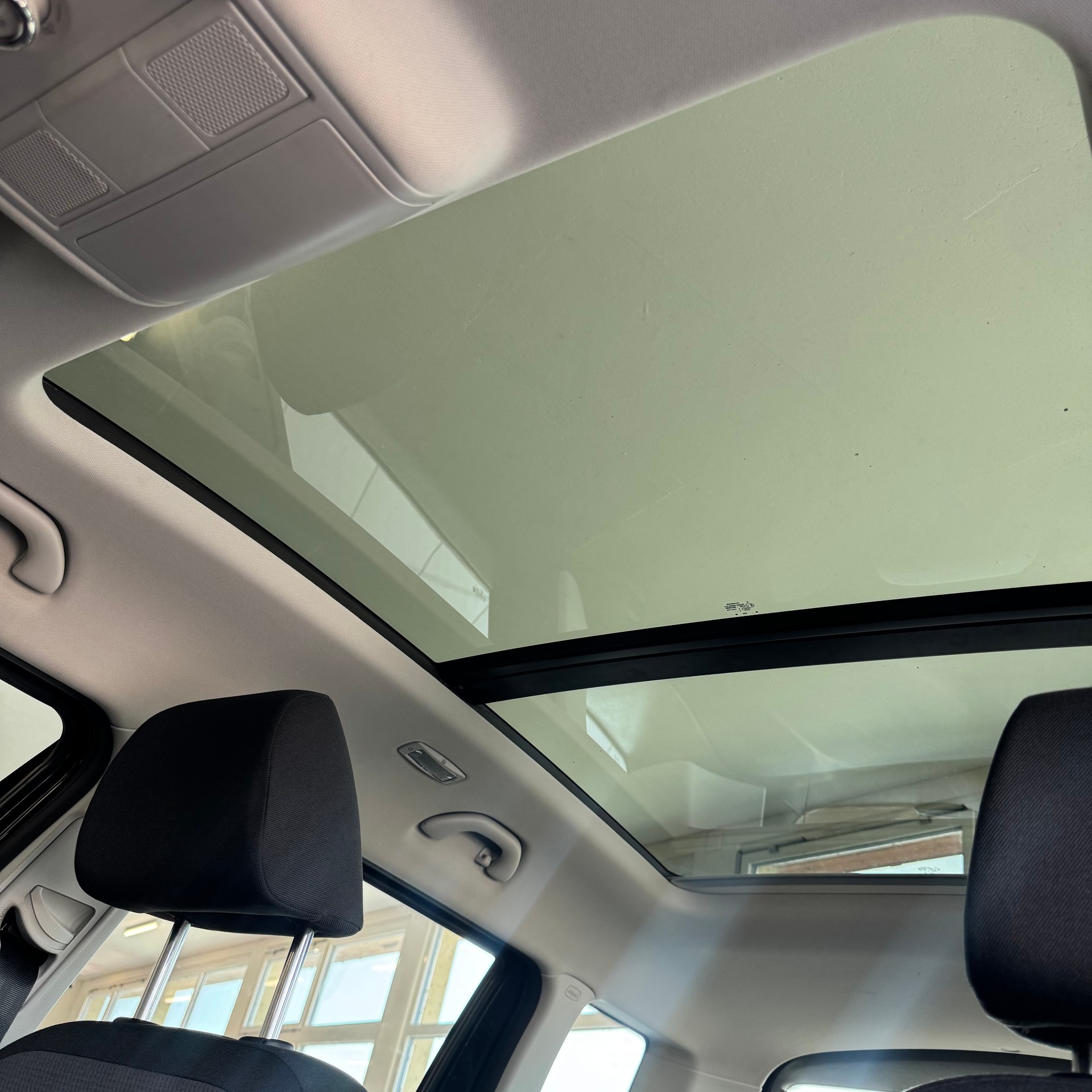 SKODA Yeti 1.8 TSI Elegance 4x4 DSG-image-8
