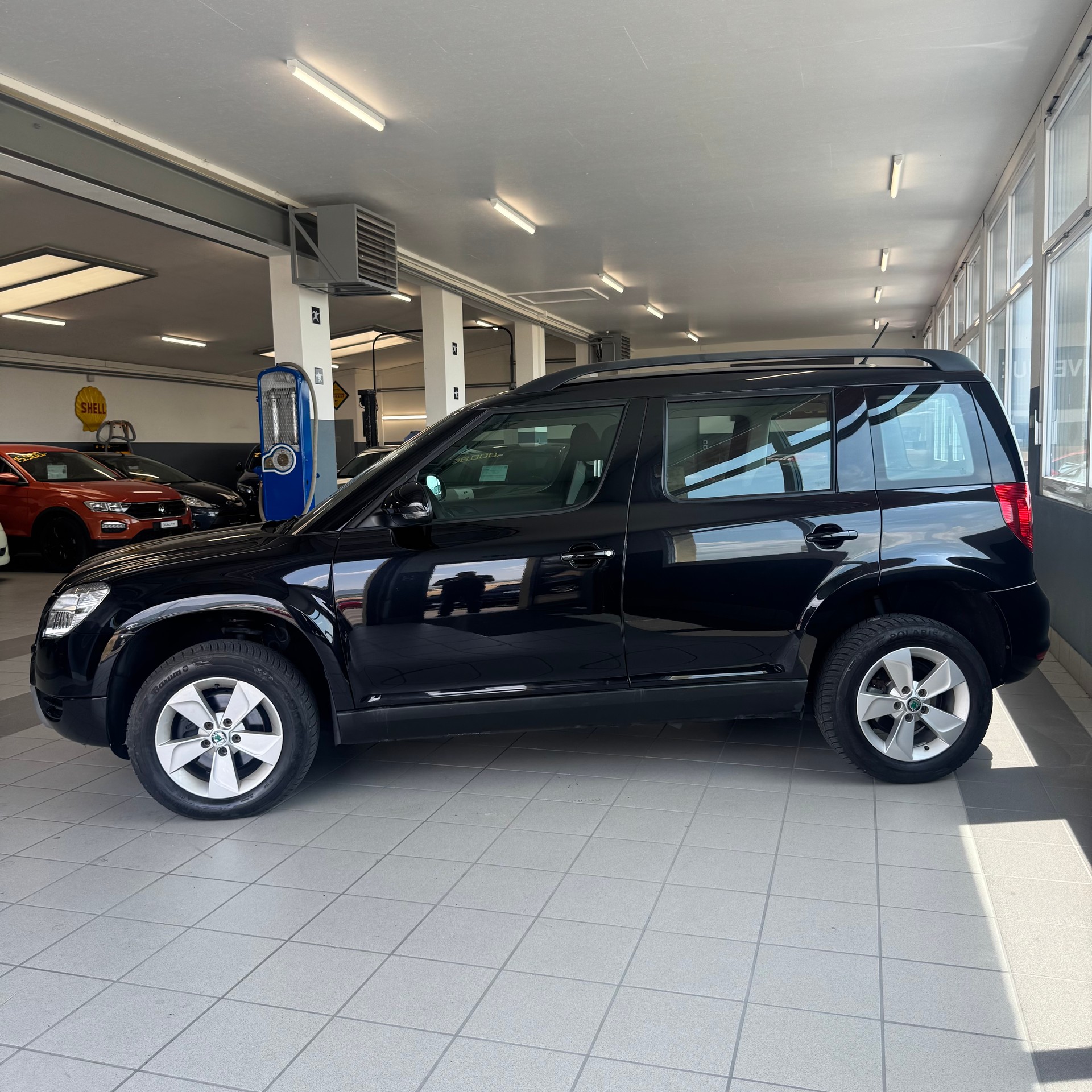 SKODA Yeti 1.8 TSI Elegance 4x4 DSG-showroom-element-1