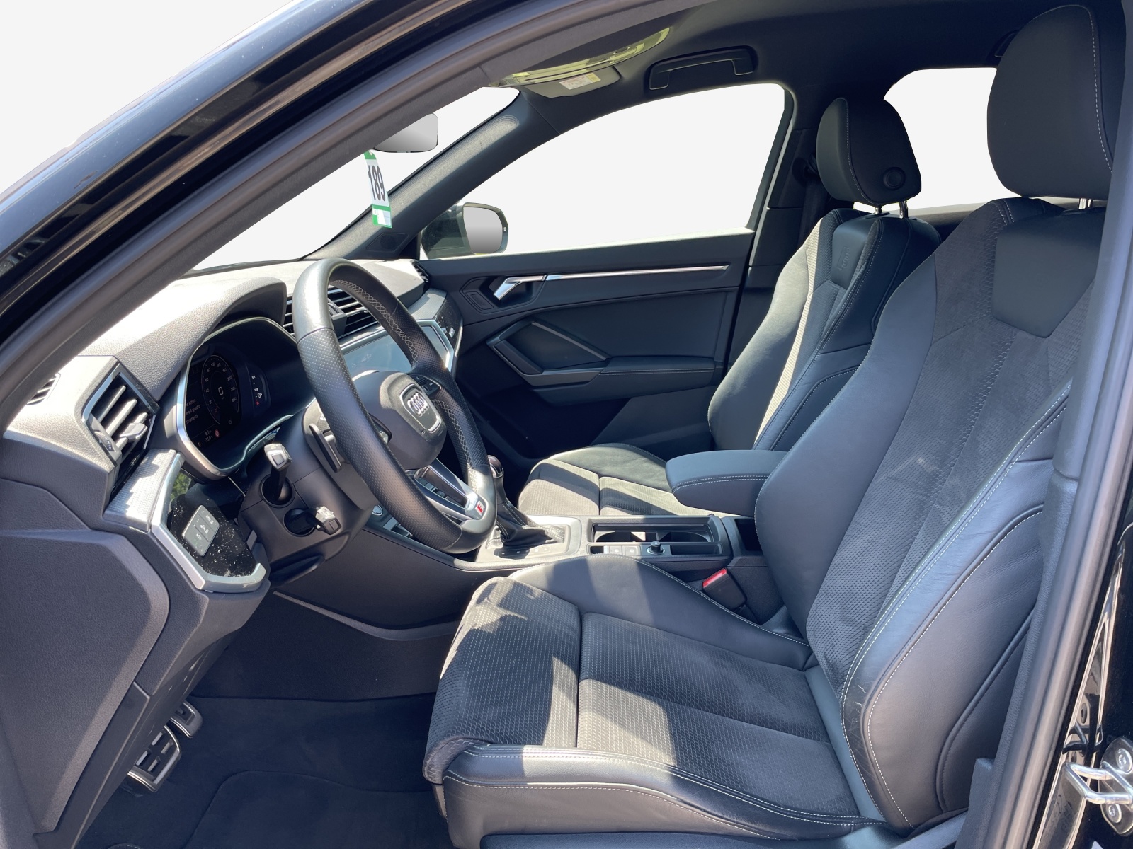 AUDI Q3 Sportback 40 TFSI S line quattro S-tronic-image-7