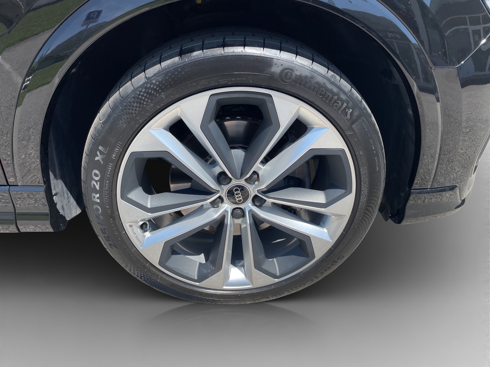 AUDI Q3 Sportback 40 TFSI S line quattro S-tronic-image-13