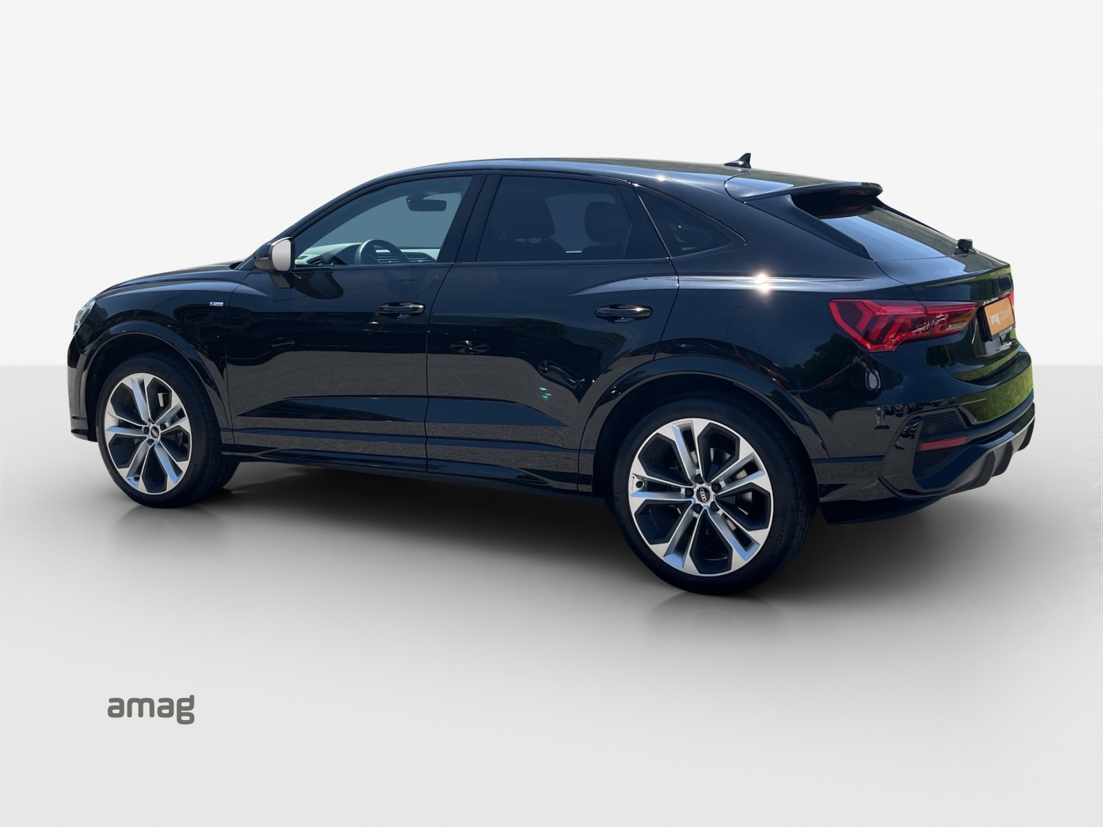 AUDI Q3 Sportback 40 TFSI S line quattro S-tronic-showroom-element-2