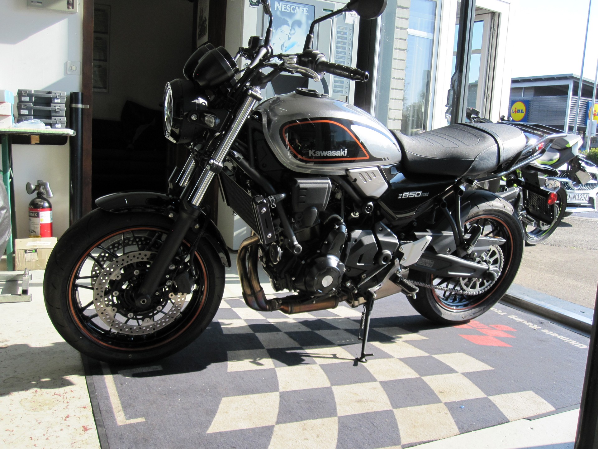 KAWASAKI Z 650 RS-image-2
