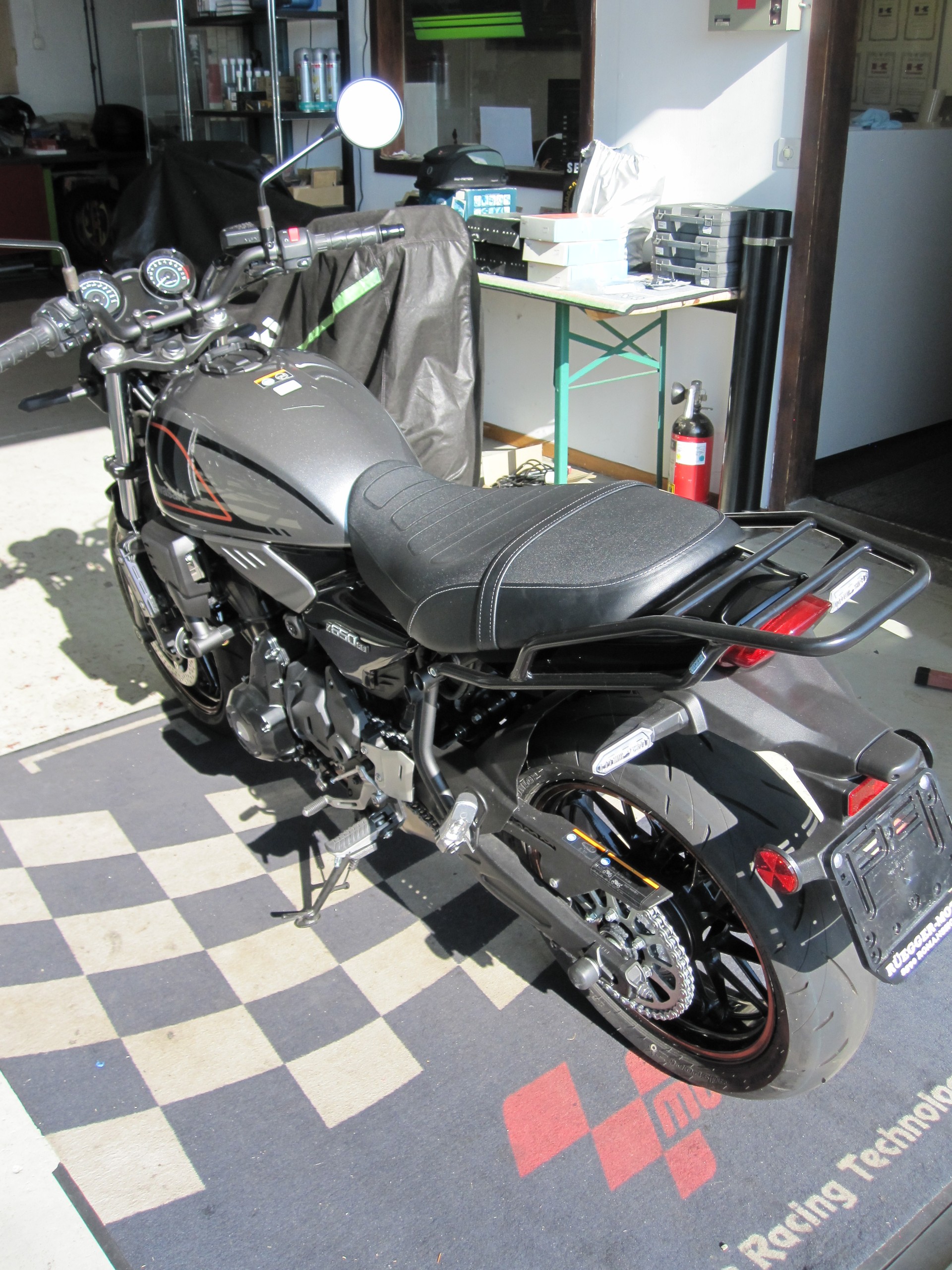 KAWASAKI Z 650 RS-image-3