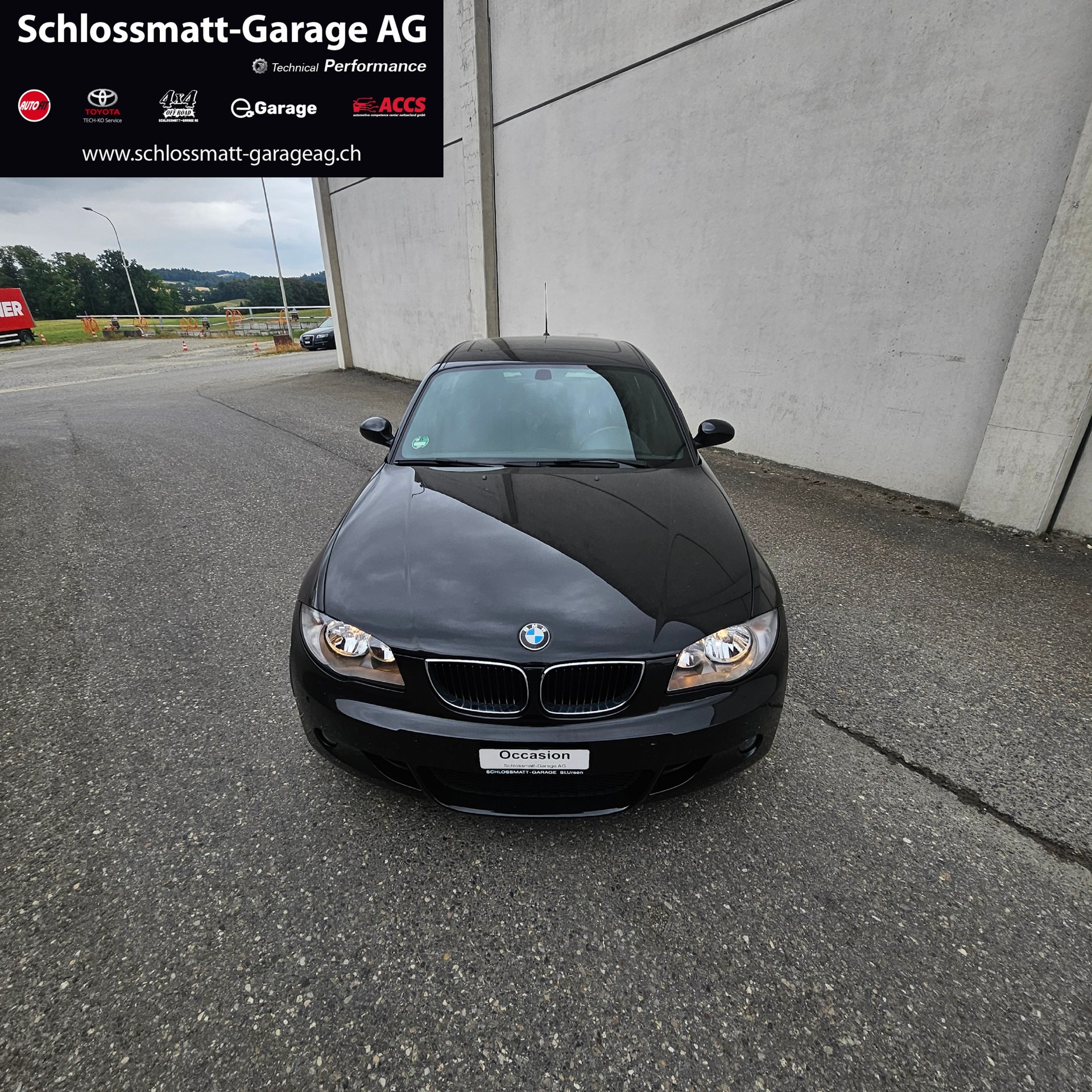 BMW 120i-image-4