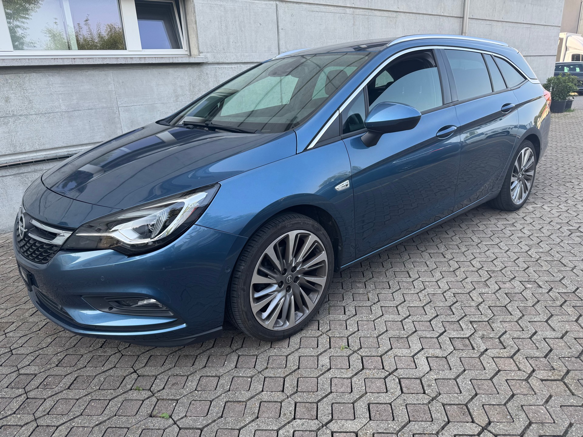 OPEL Astra Sports Tourer 1.6i Turbo Excellence