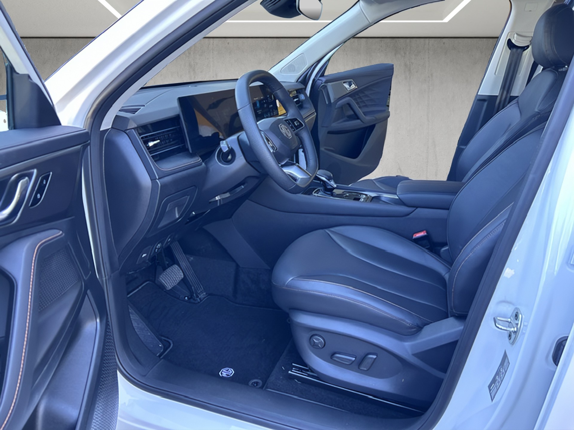 MG HS 1.5 T PHEV Luxury-image-5