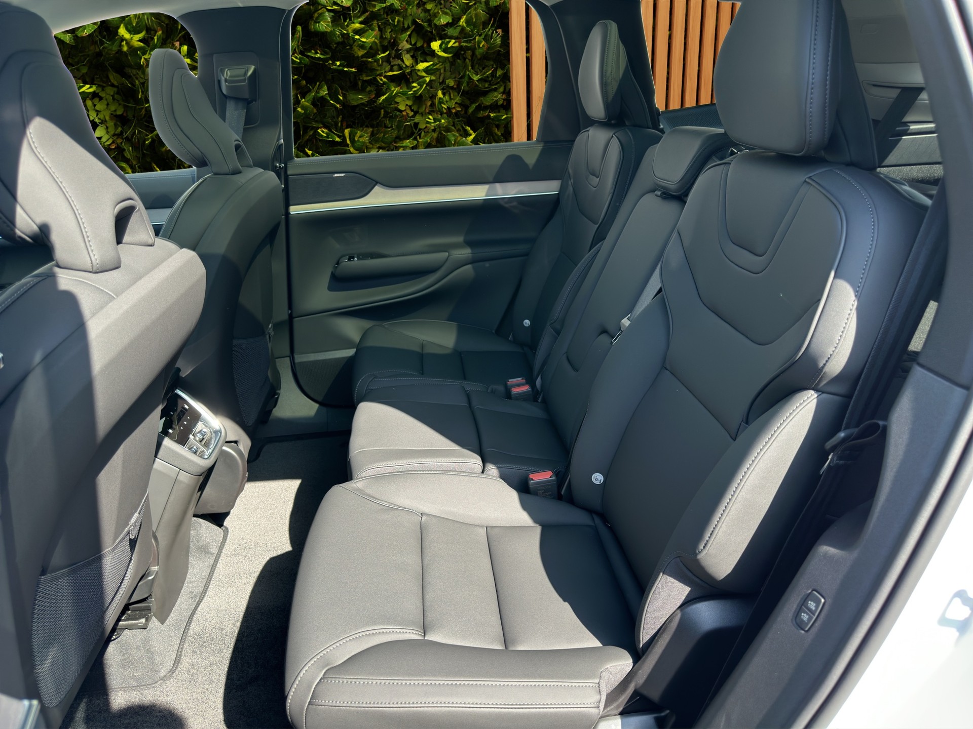 VOLVO EX90 Twin Ultra AWD-image-14