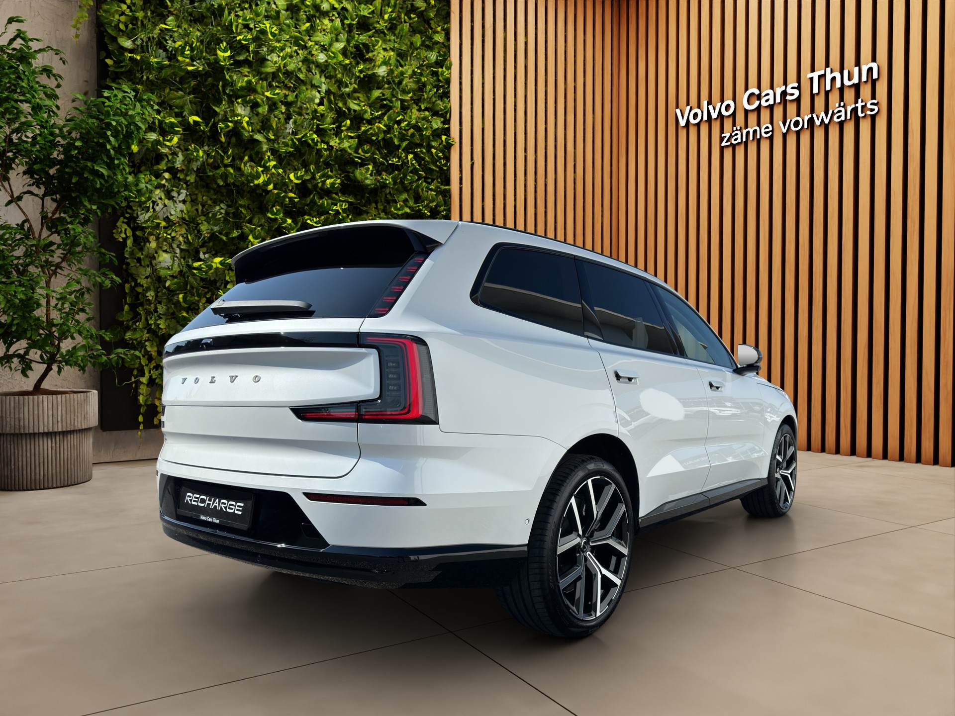 VOLVO EX90 Twin Ultra AWD-image-5