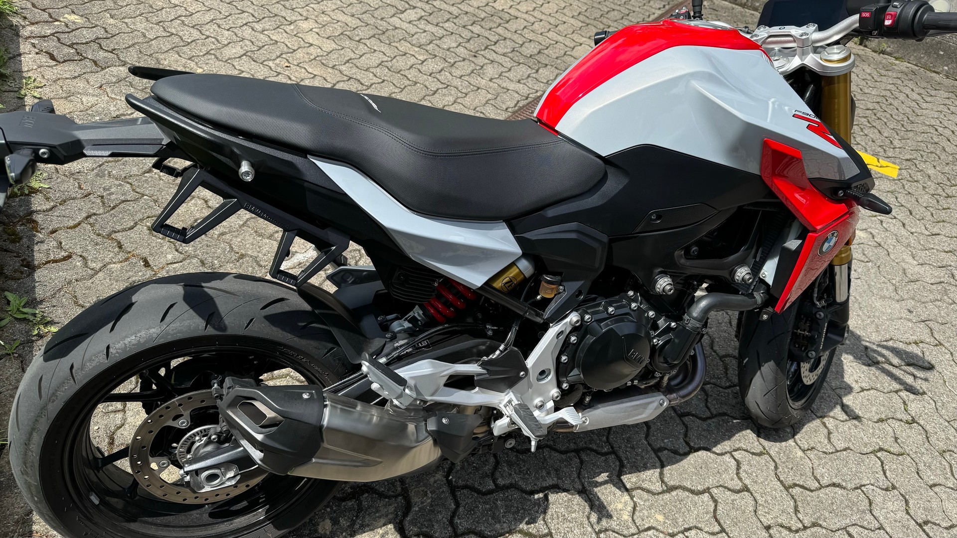 BMW F 900 R ABS-image-2
