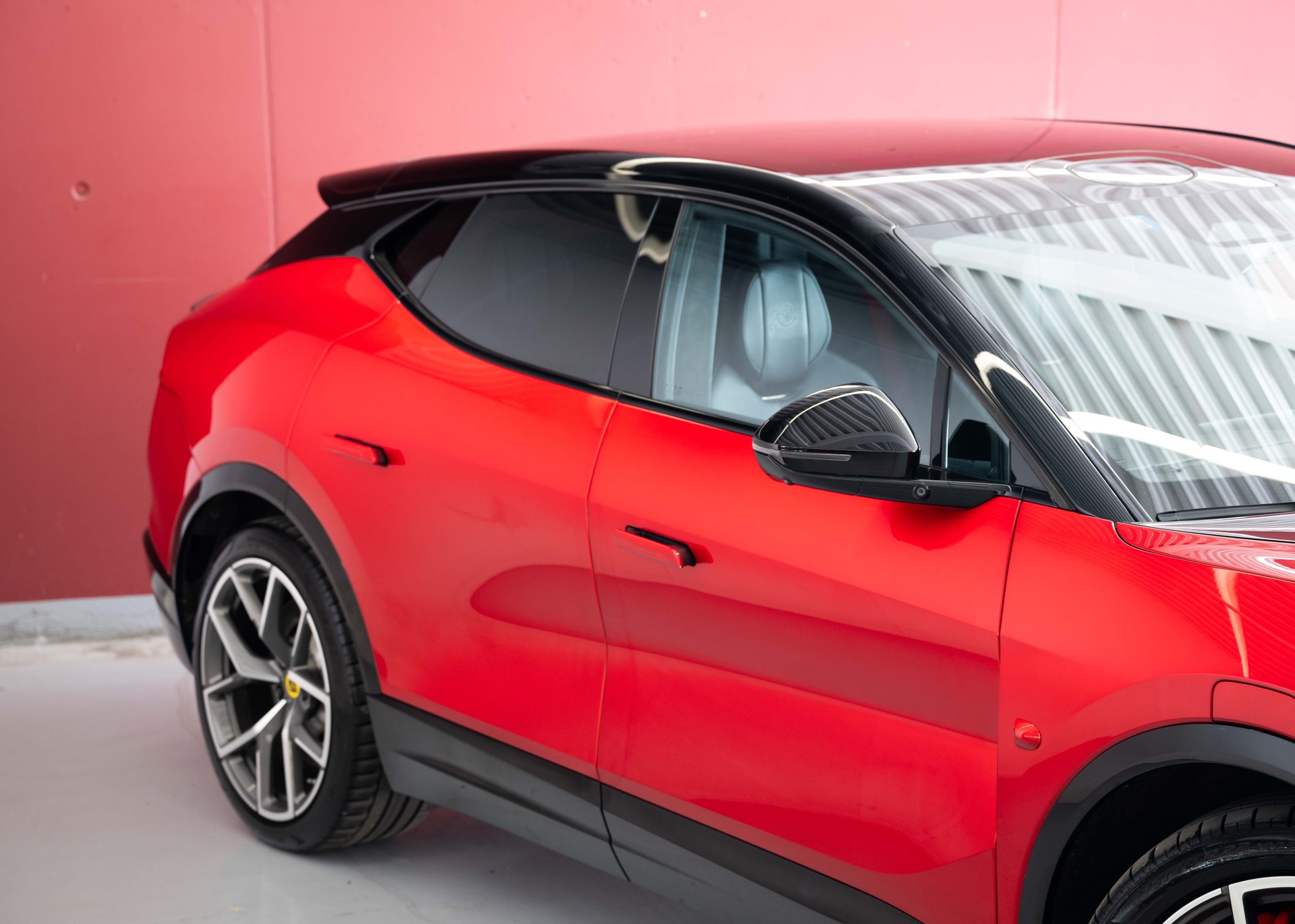 LOTUS Eletre 112kWh S (Swiss car 1st hand, like new, 60-month factory warranty)-image-12