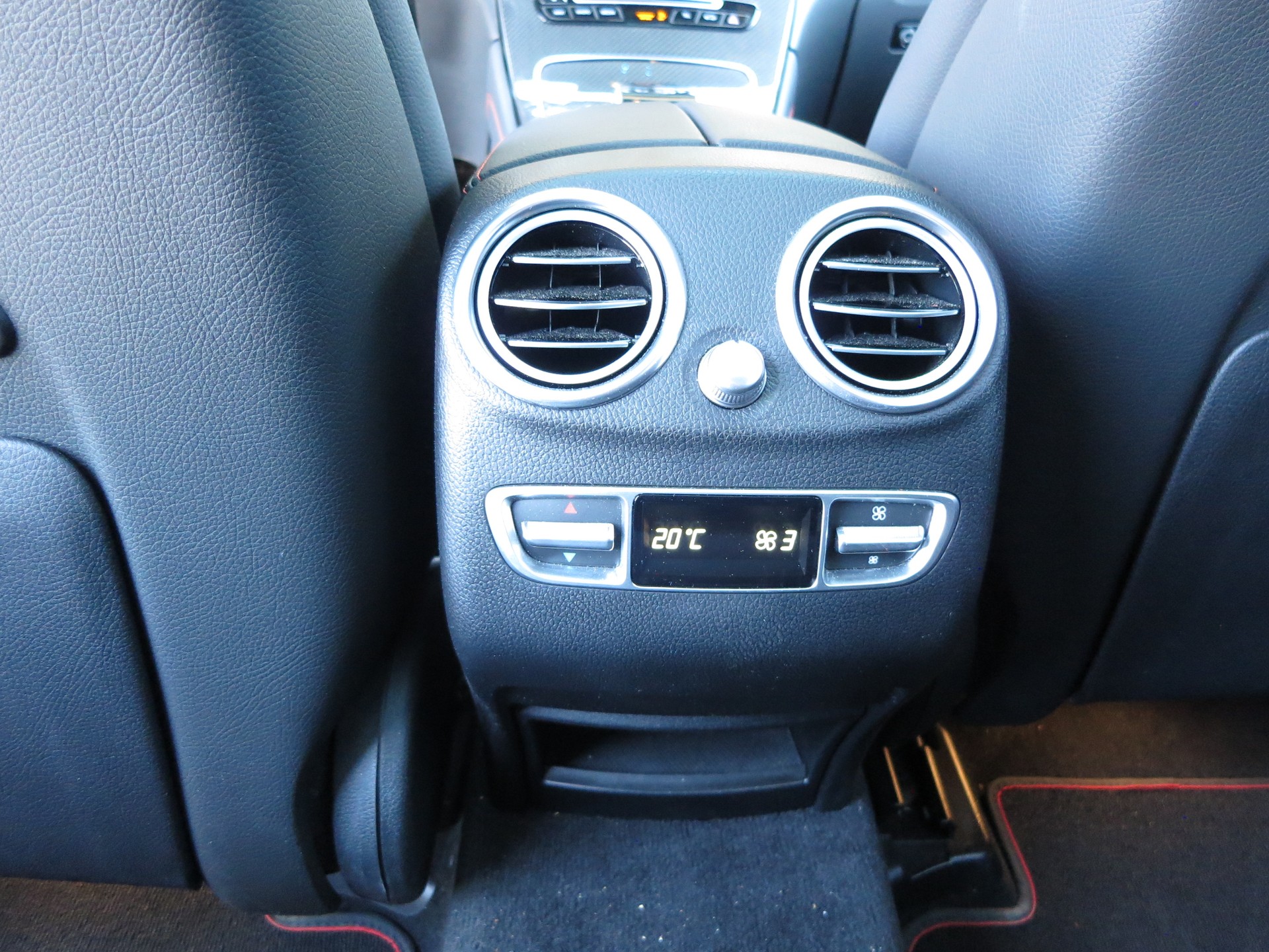 MERCEDES-BENZ GLC 43 AMG 4Matic 9G-Tronic-image-19