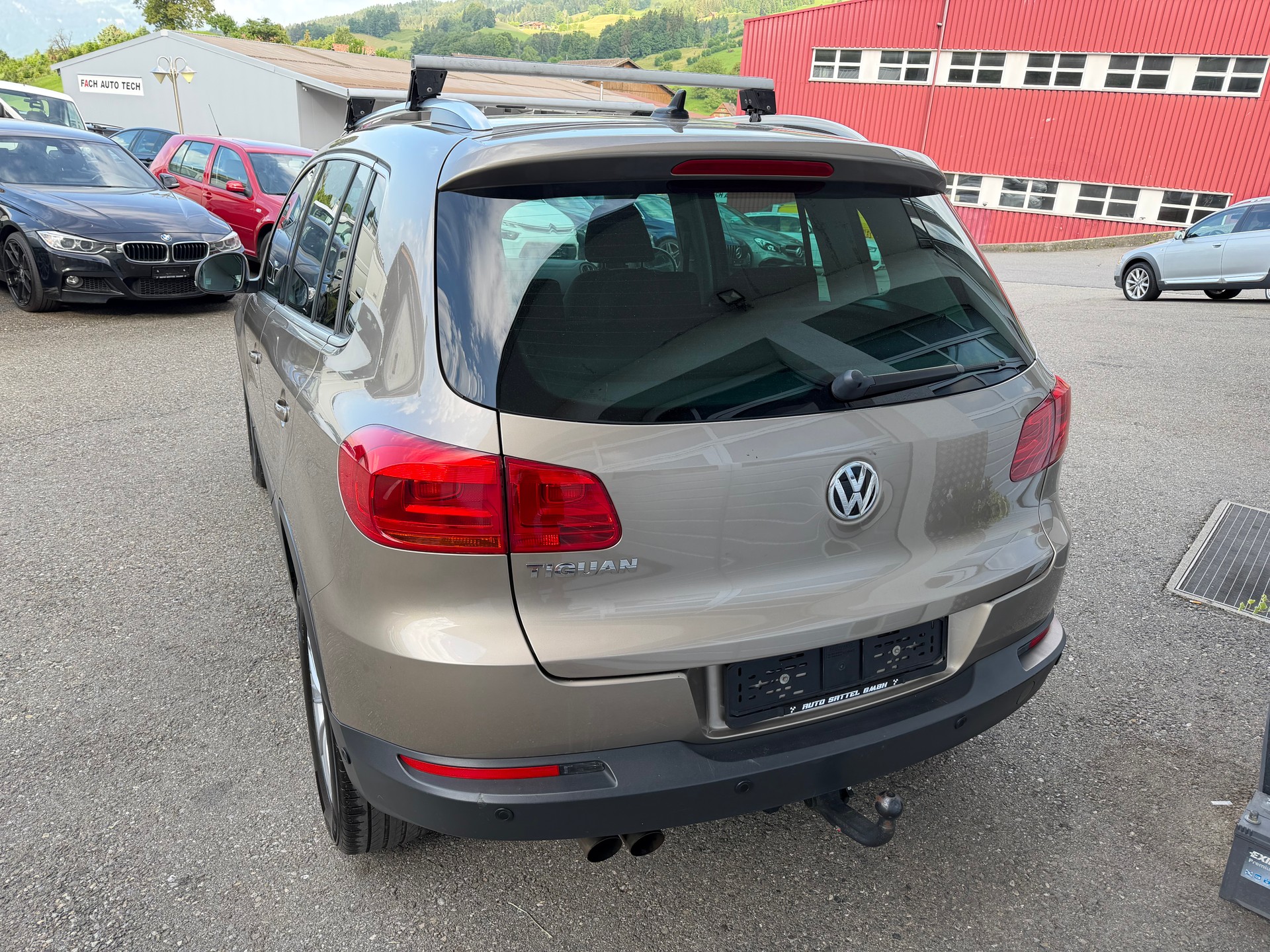 VW Tiguan 1.4 TSI Track&Style 4Motion-showroom-element-2