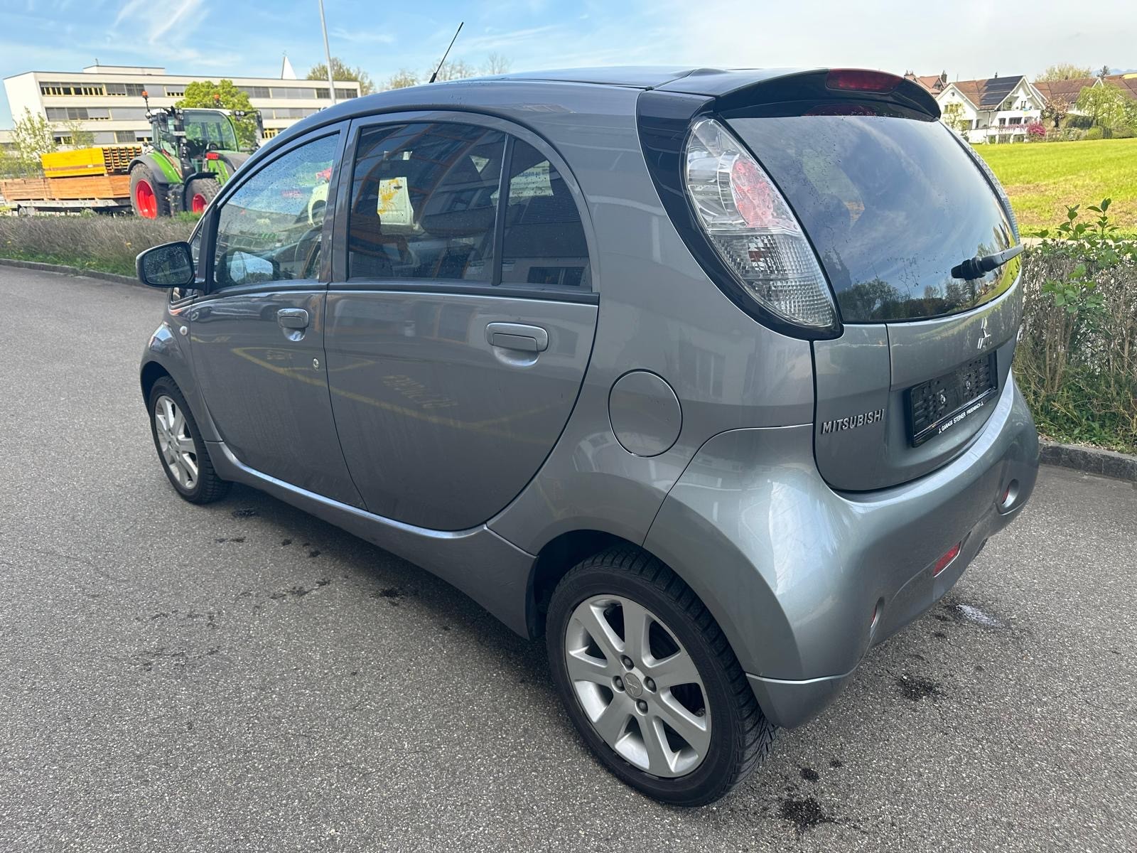 MITSUBISHI i MiEV-image-4