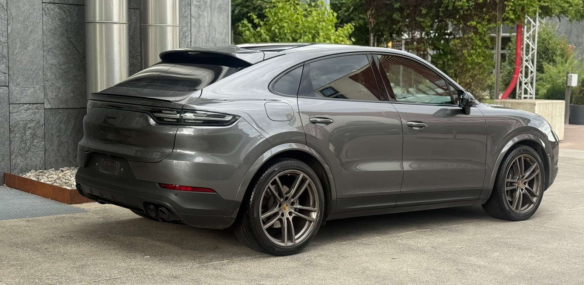 PORSCHE Cayenne Coupé-showroom-element-3
