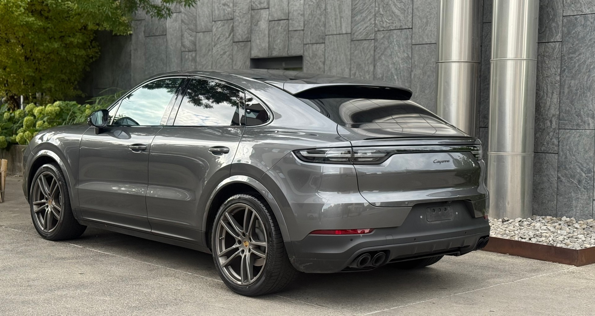 PORSCHE Cayenne Coupé-showroom-element-2