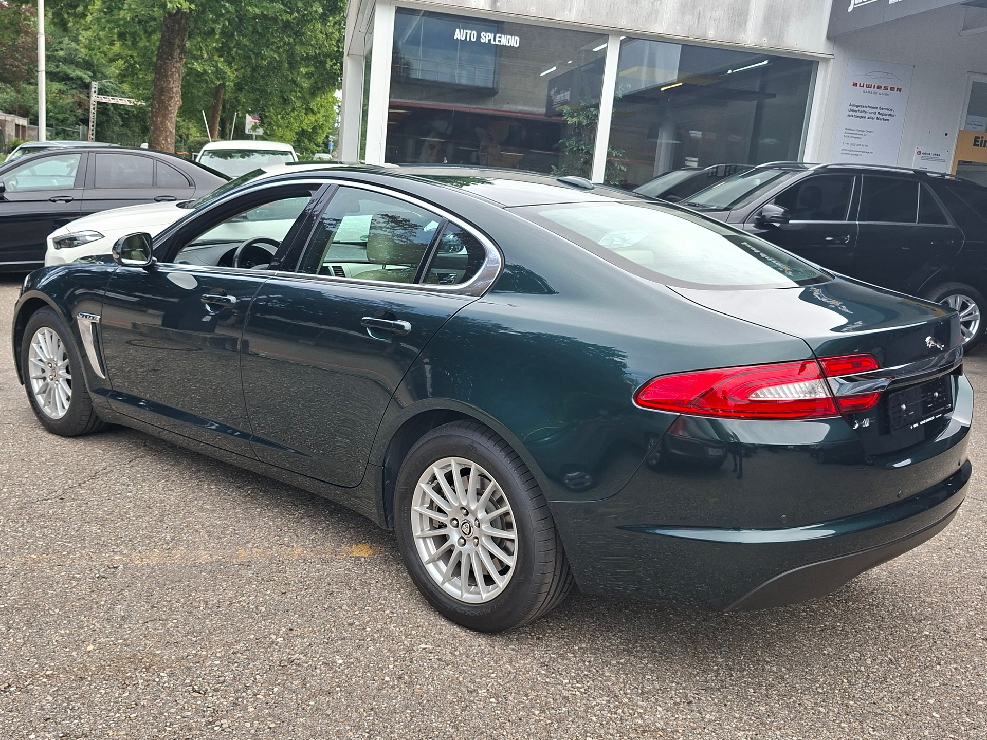 JAGUAR XF 2.2d-image-4