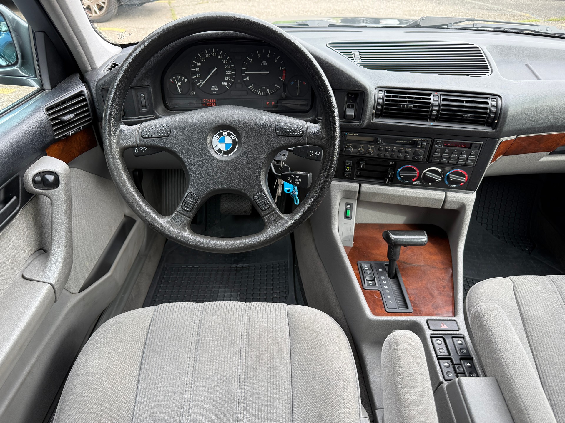 BMW 535i A-image-10