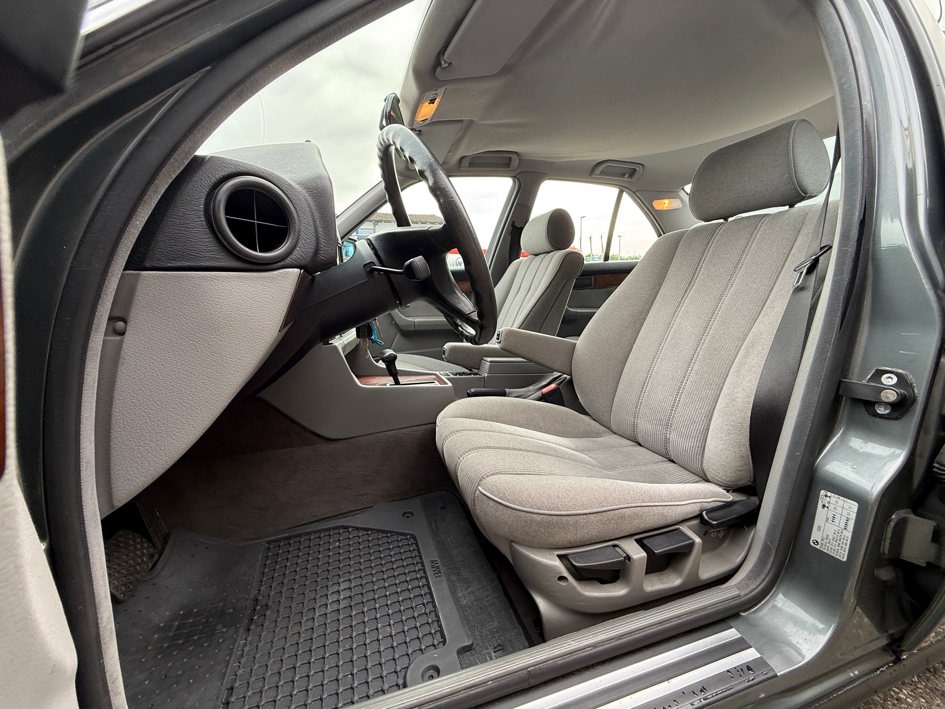 BMW 535i A-image-24