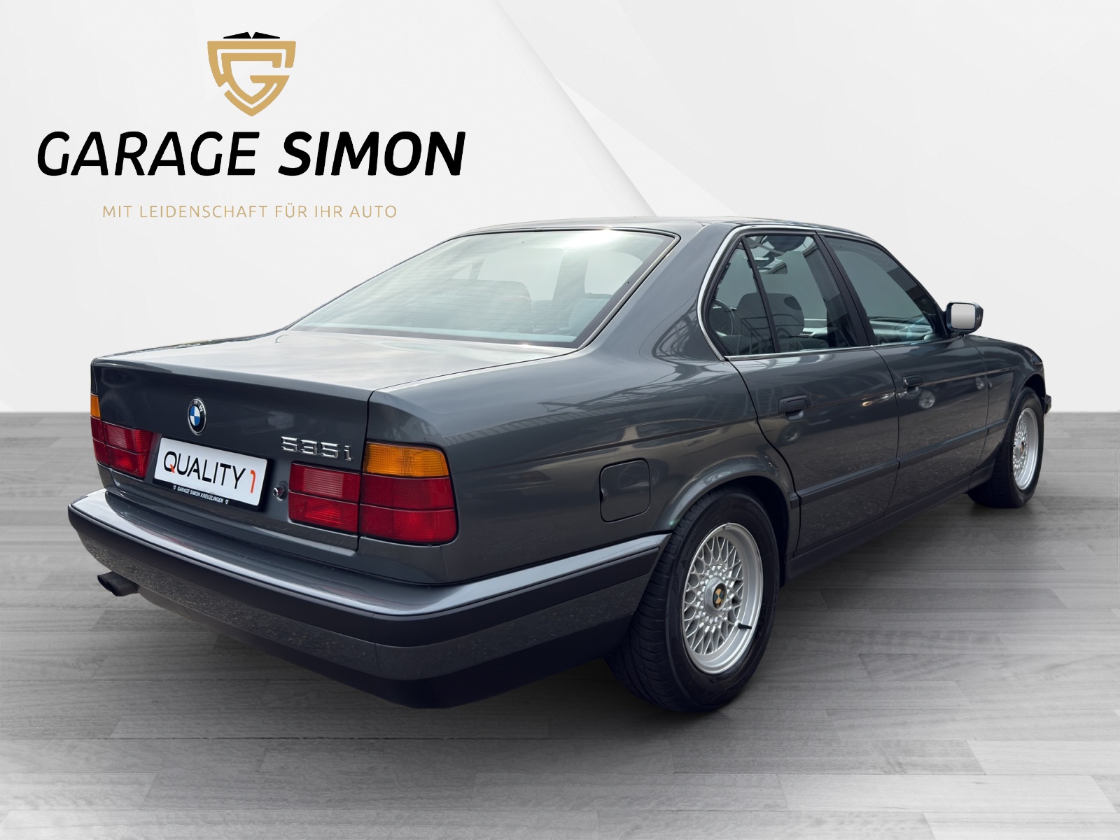 BMW 535i A-showroom-element-3
