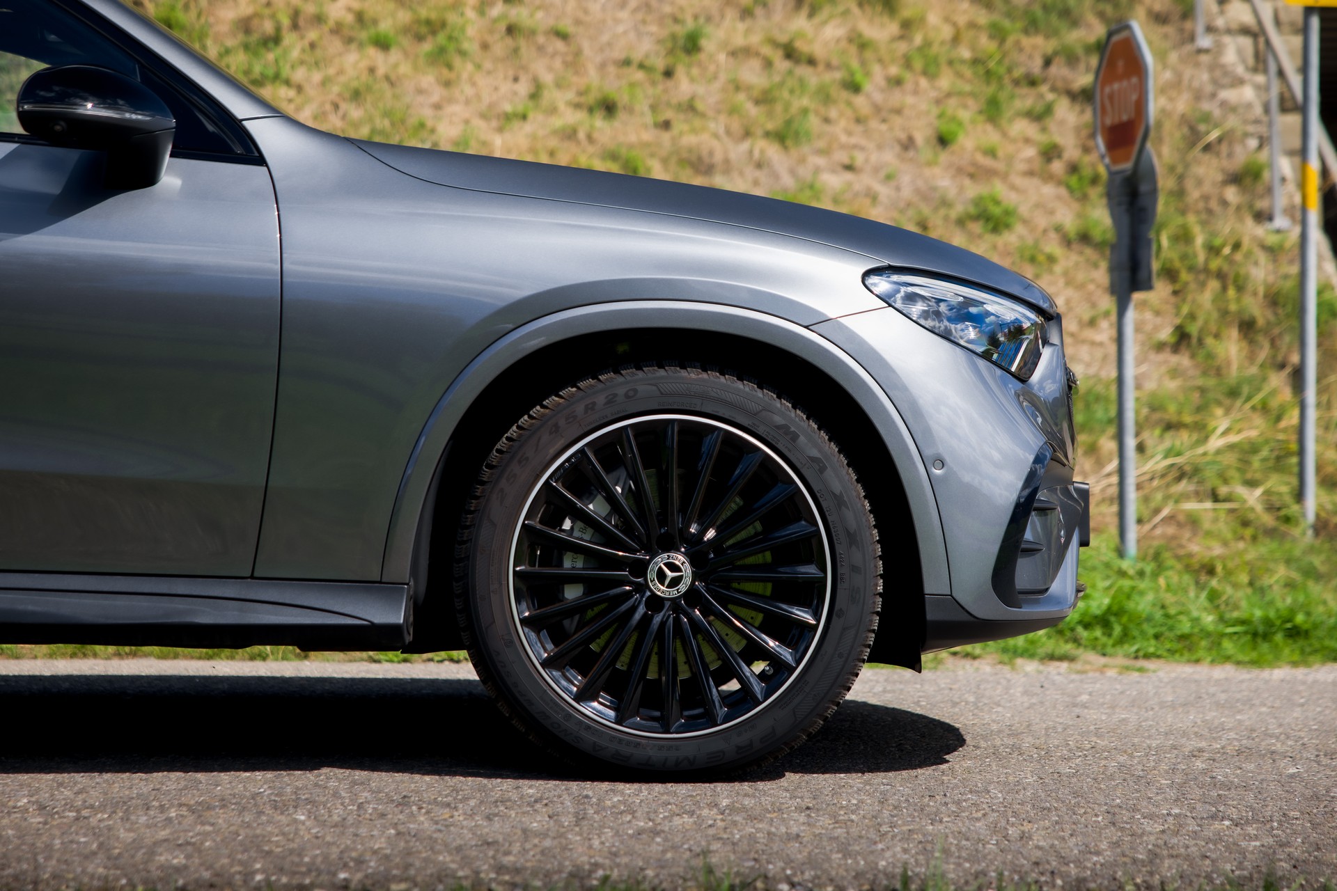 MERCEDES-BENZ GLC 300 4Matic AMG Line 9G-Tronic-image-9