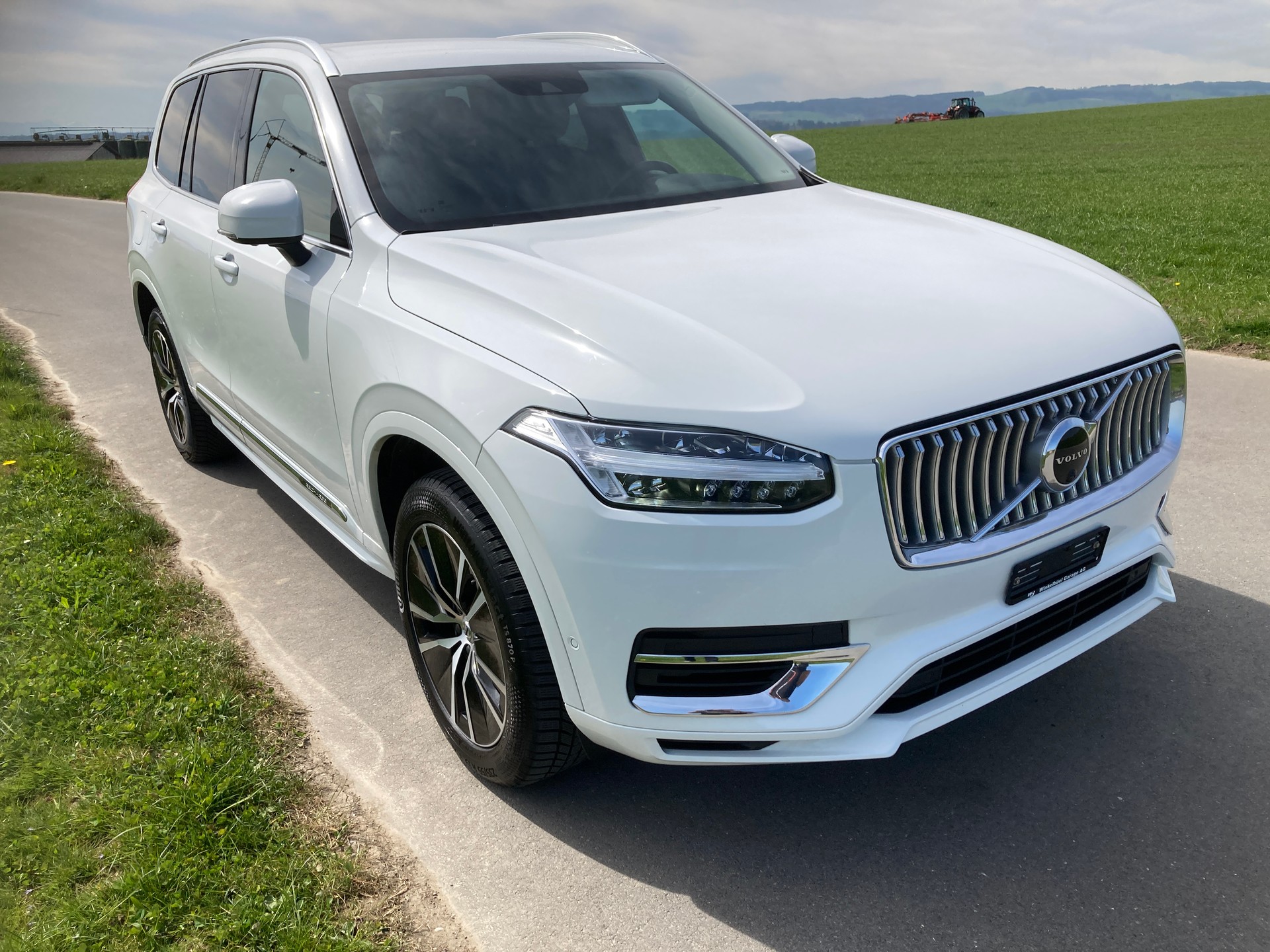 VOLVO XC90 T8 eAWD R-Design Expression Geartronic-image-1