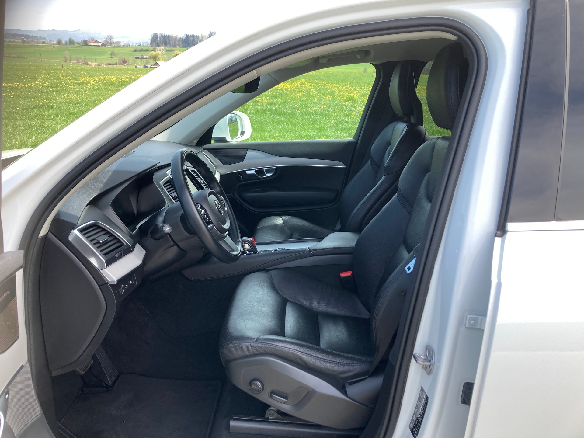 VOLVO XC90 T8 eAWD R-Design Expression Geartronic-image-8