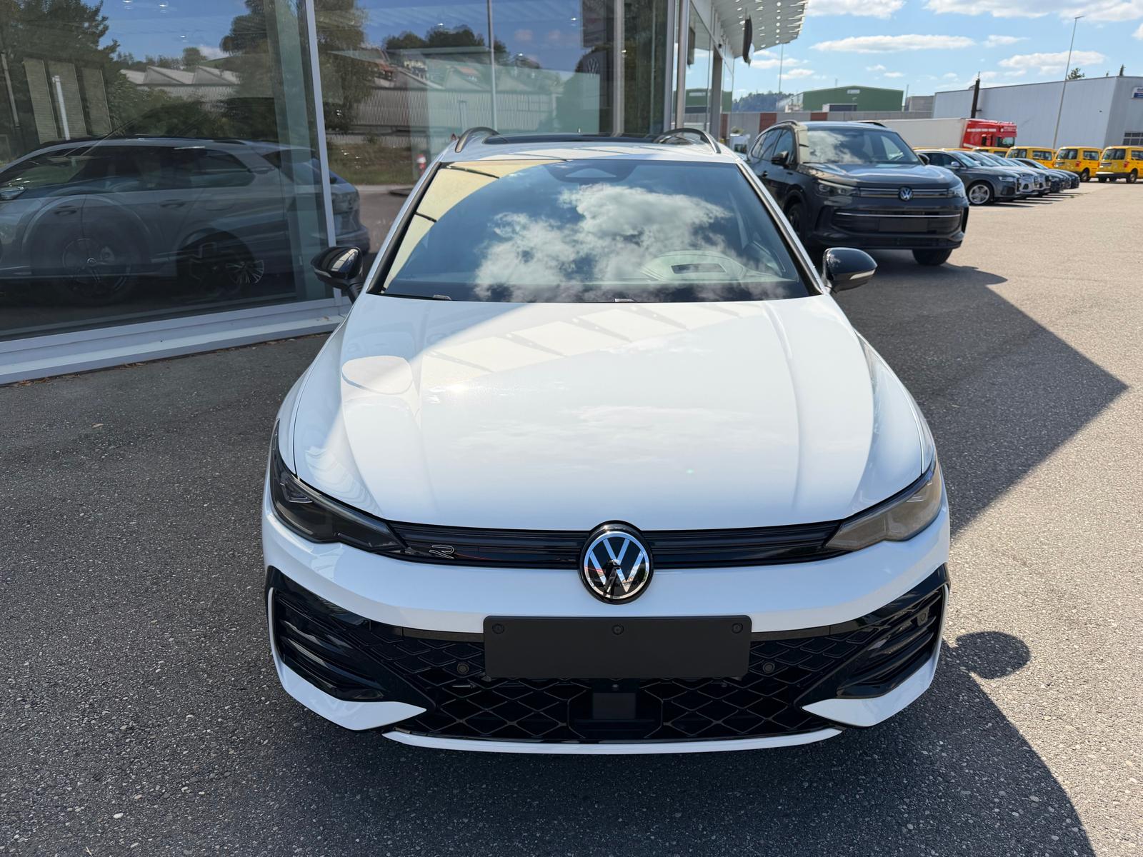 VW Golf Variant 2.0 TSI R-Line DSG 4 Motion-image-7