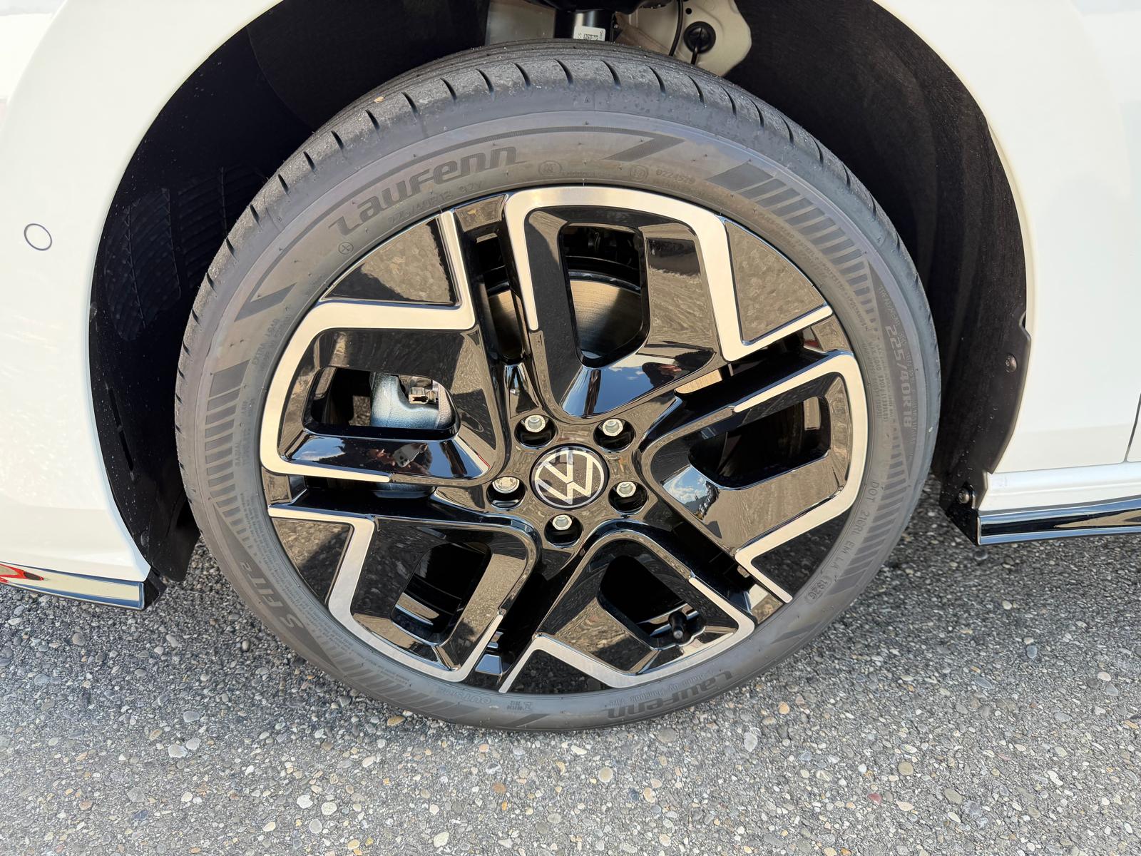 VW Golf Variant 2.0 TSI R-Line DSG 4 Motion-image-9