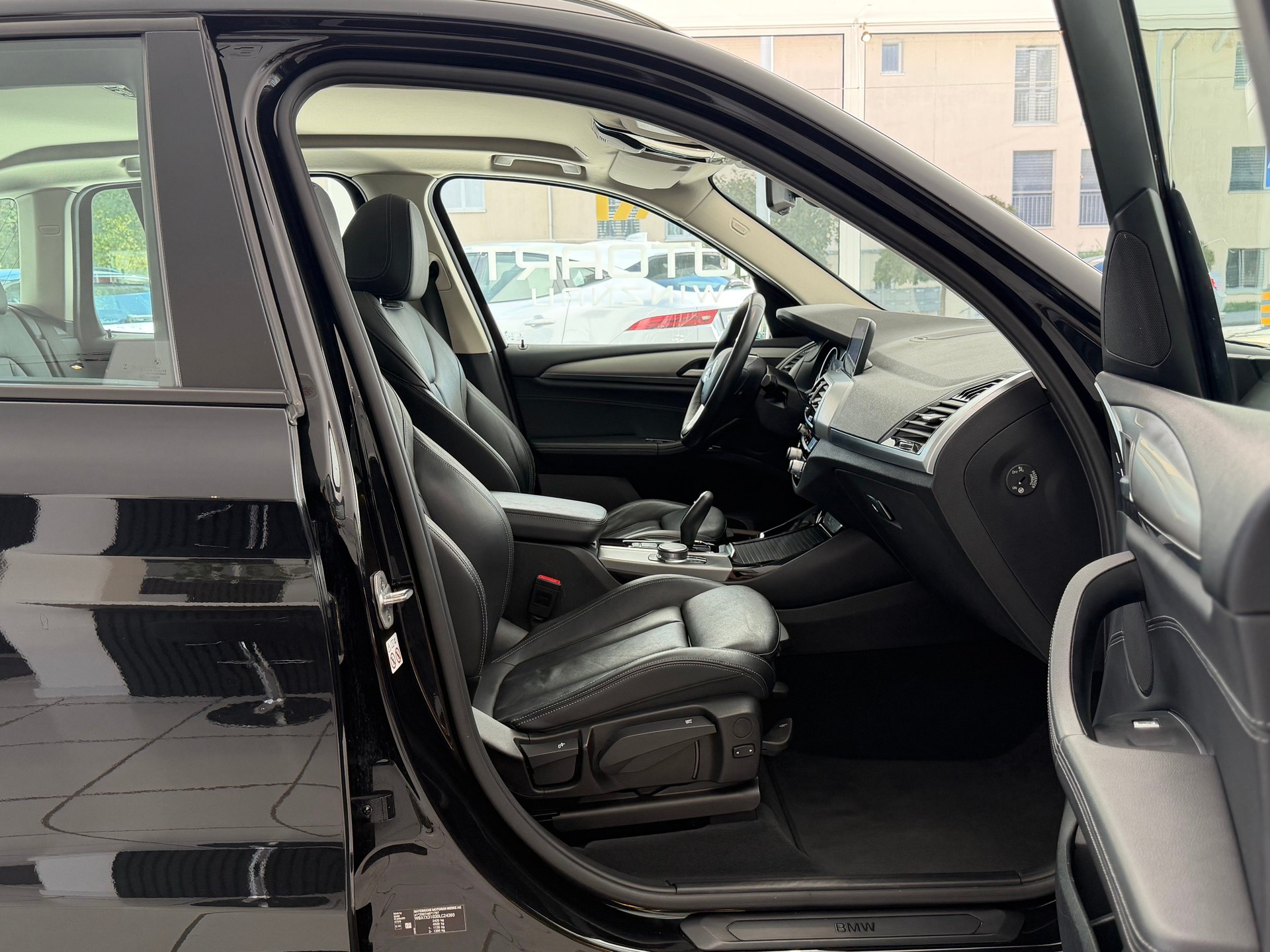 BMW X3 xDrive 20d Steptronic**AHK.**-image-19