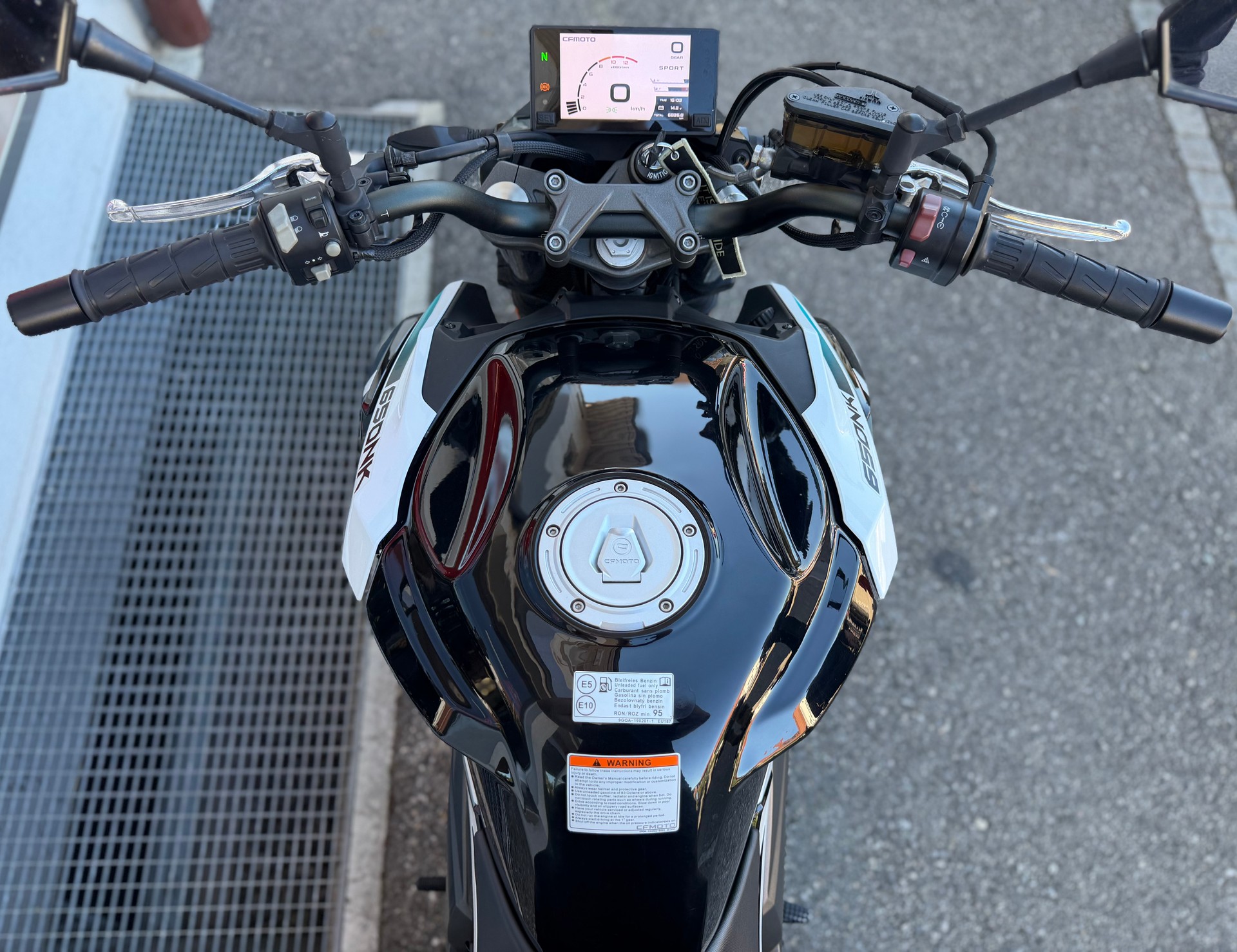 CF MOTO 650 NK-image-8